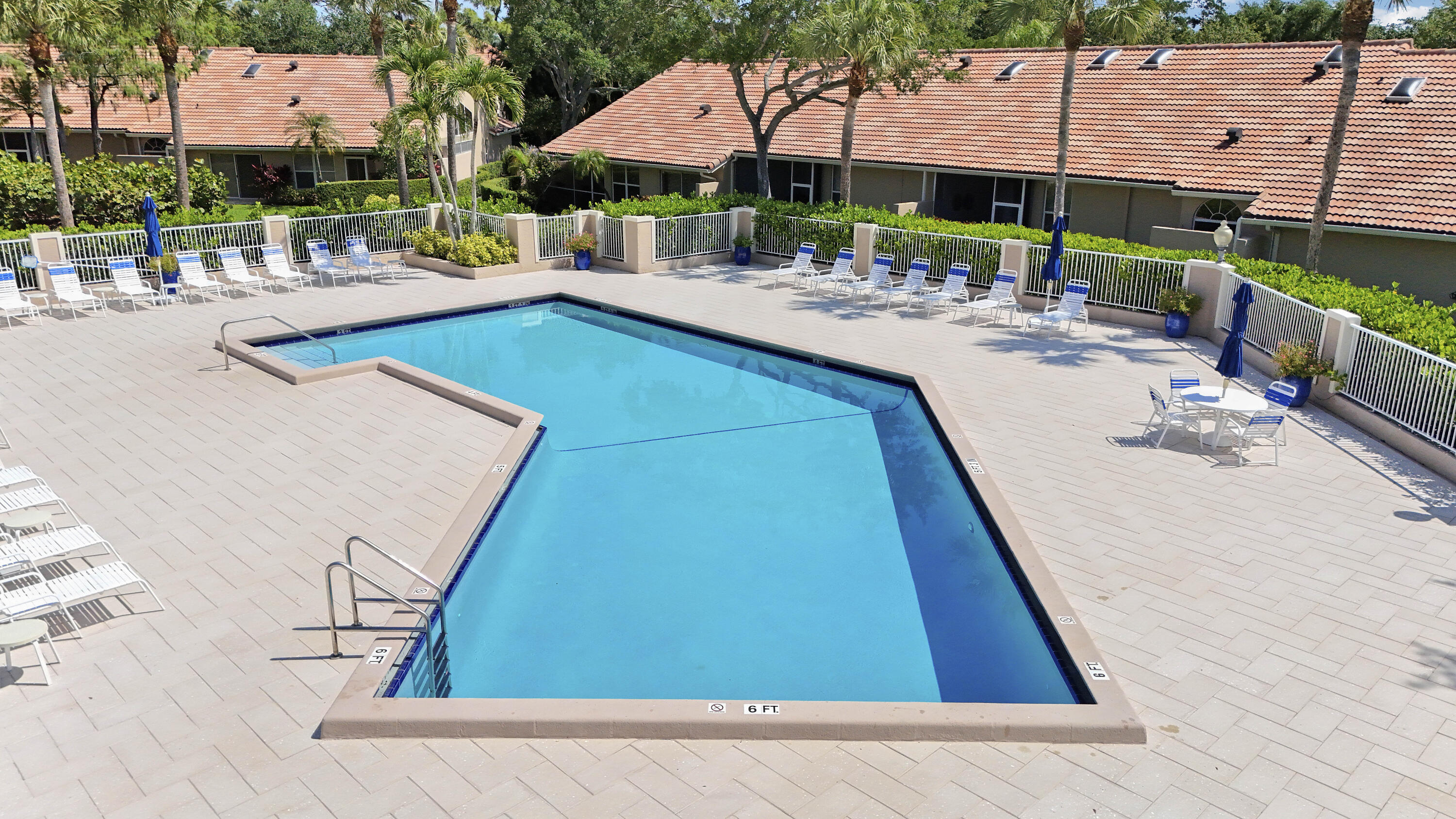 DUNBAR WOODS CONDO I II AND III IN OR4410P782, - Residential