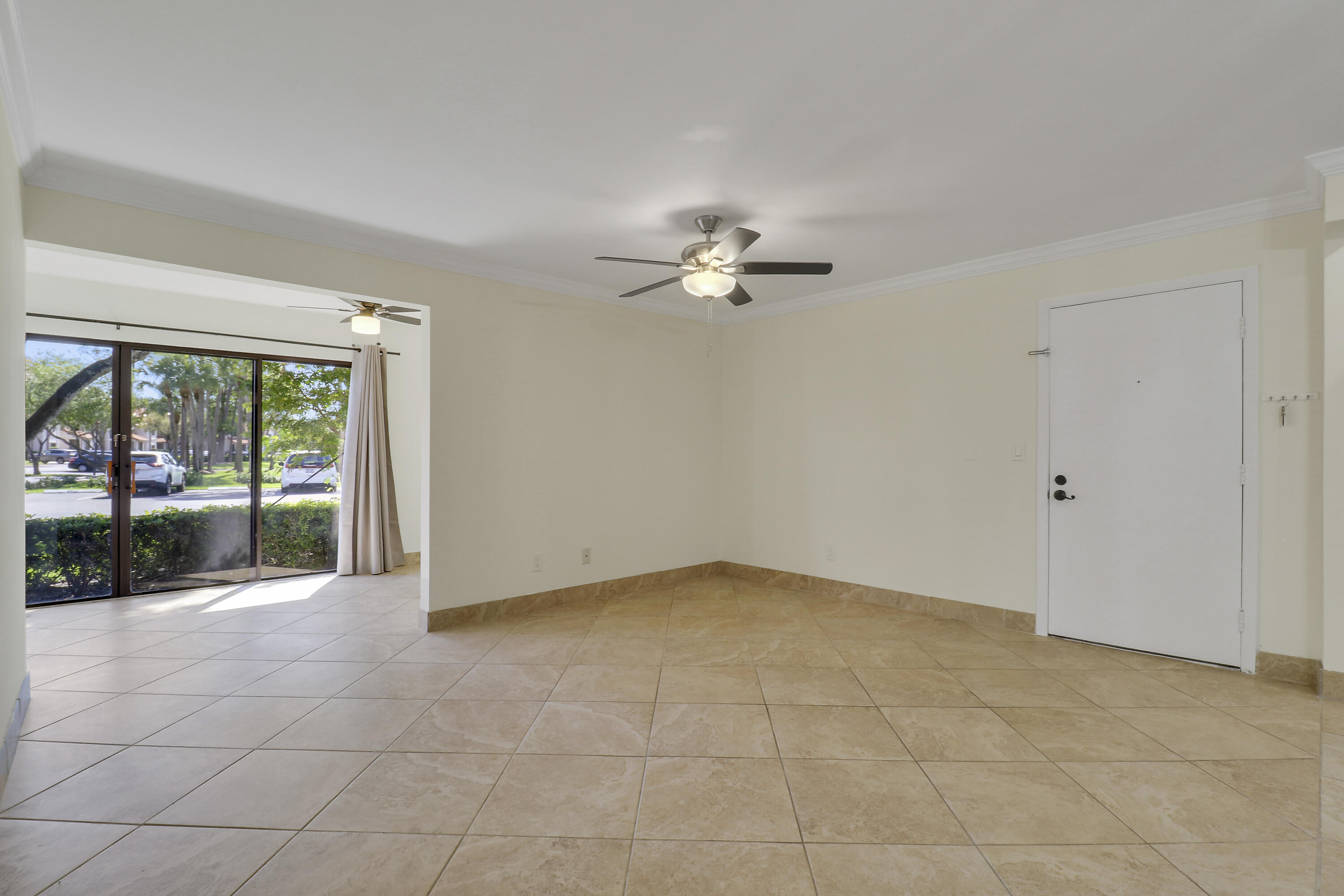 DUNBAR WOODS CONDO I II AND III IN OR4410P782, - Residential