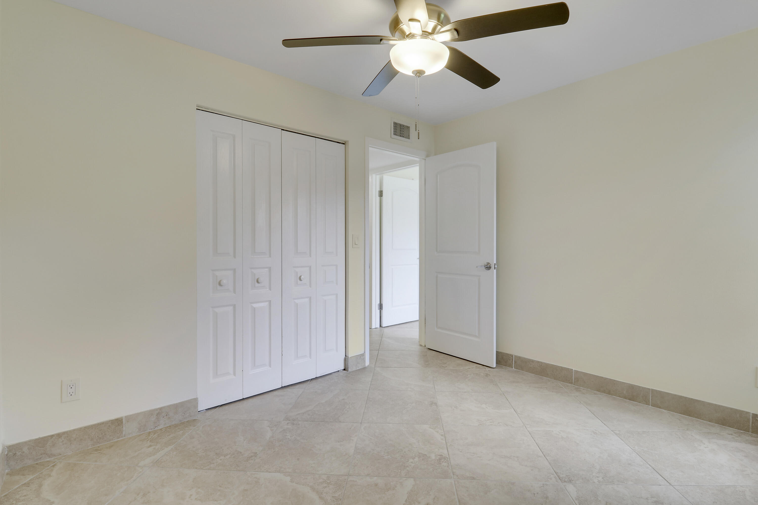 DUNBAR WOODS CONDO I II AND III IN OR4410P782, - Residential