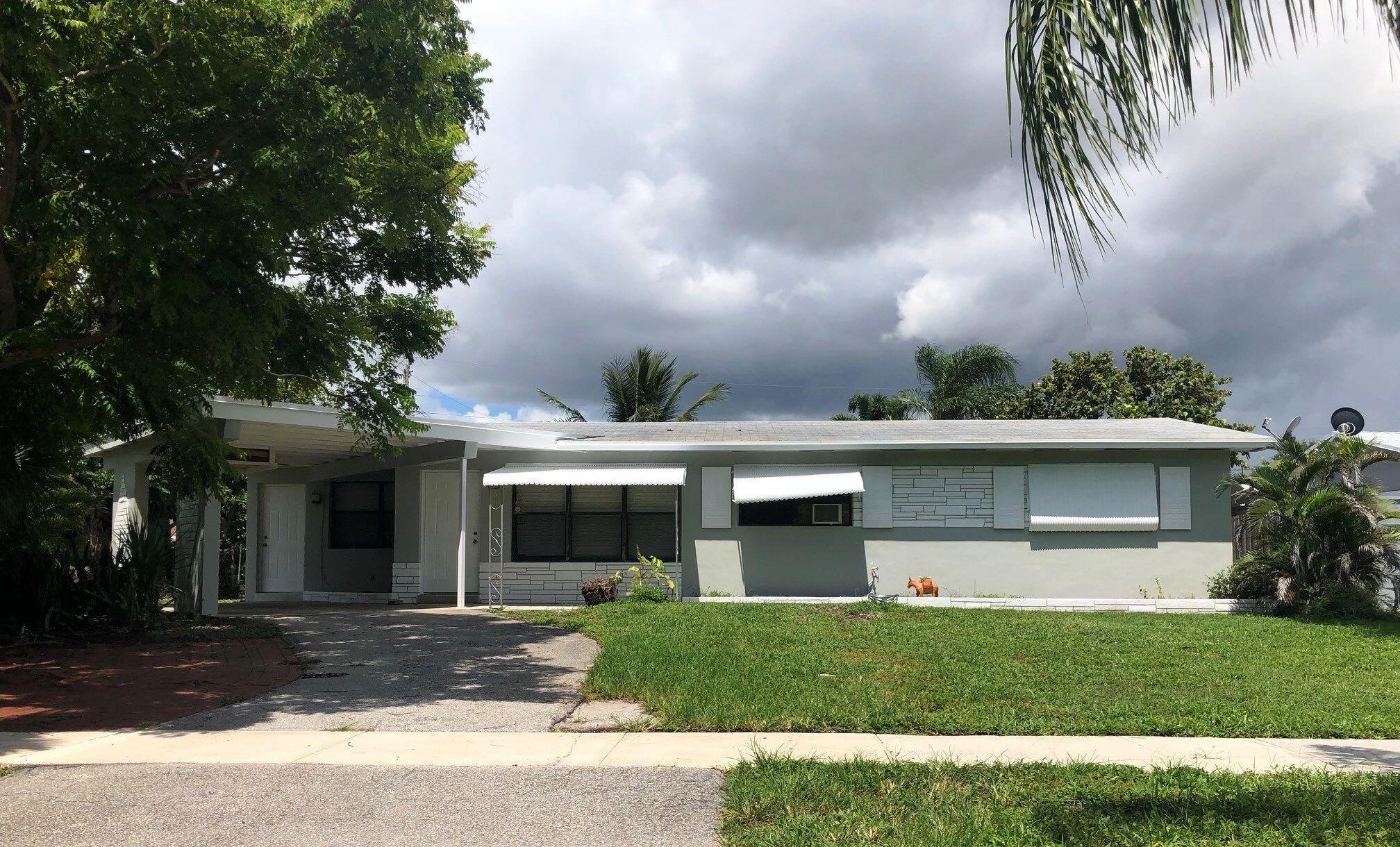 Available to move in immediately! Spacious home with a large, fully fenced backyard. Tile throughout, large laundry room with washer and dryer hookups. Large family room with plenty of light.