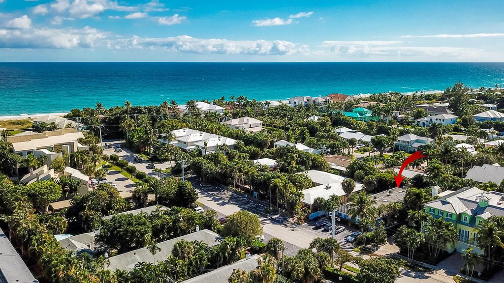 Photo of 1228 George Bush Boulevard #4, Delray Beach, FL 33483 (MLS # R11091494)