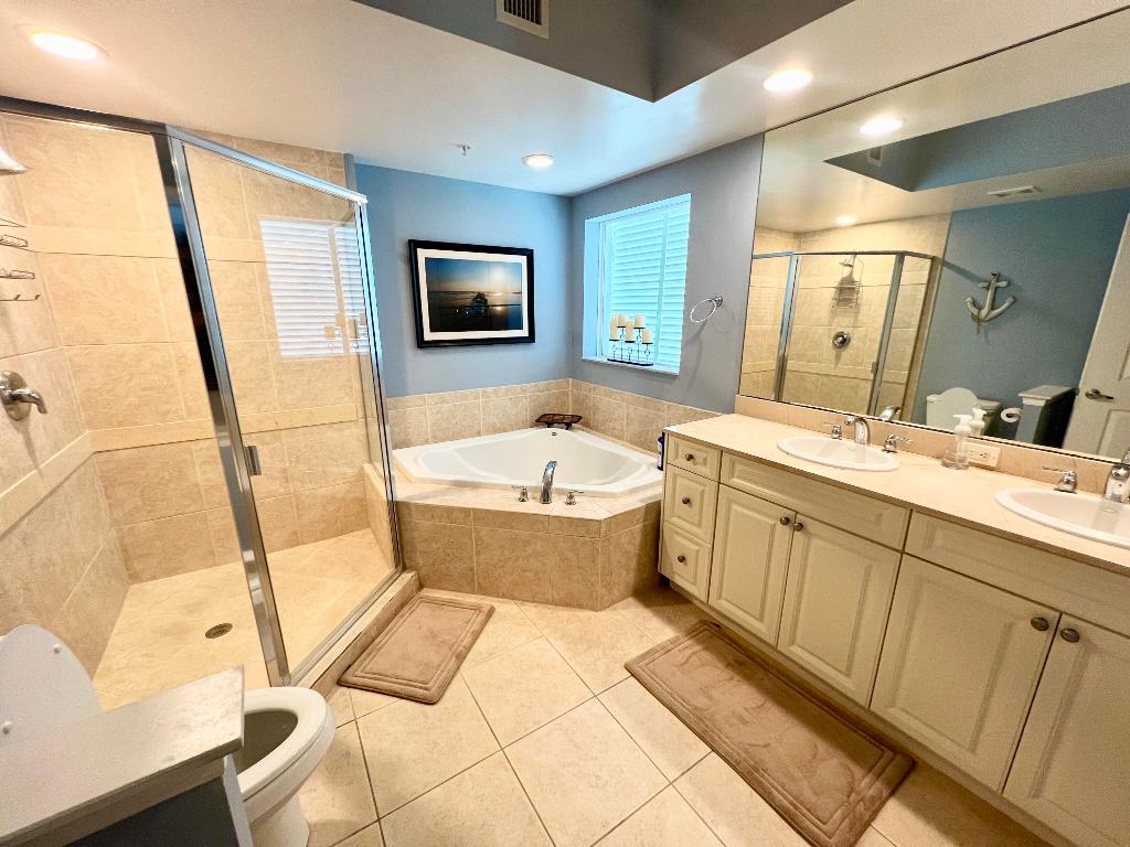 HARBORAGE YACHT CONDO - Residential Lease