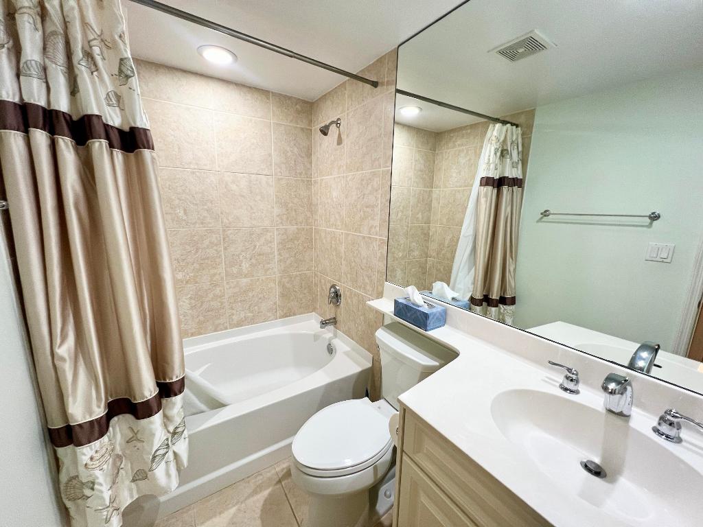 HARBORAGE YACHT CONDO - Residential Lease