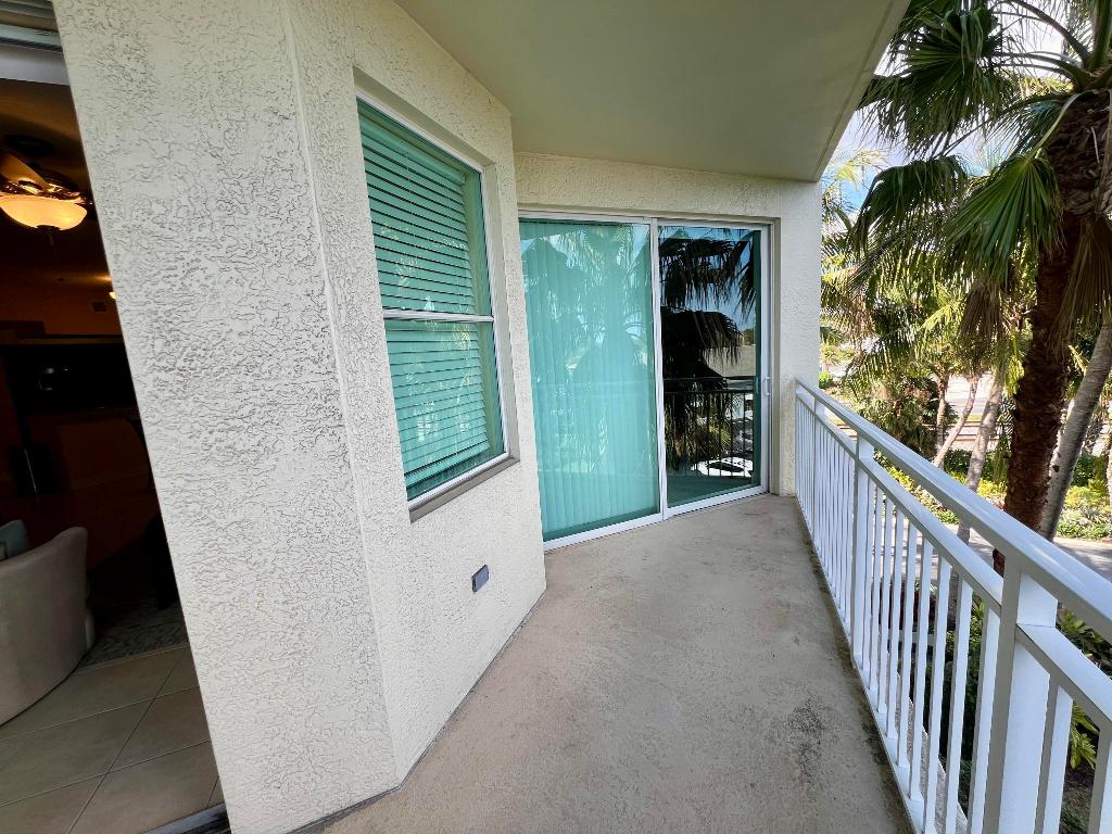 HARBORAGE YACHT CONDO - Residential Lease