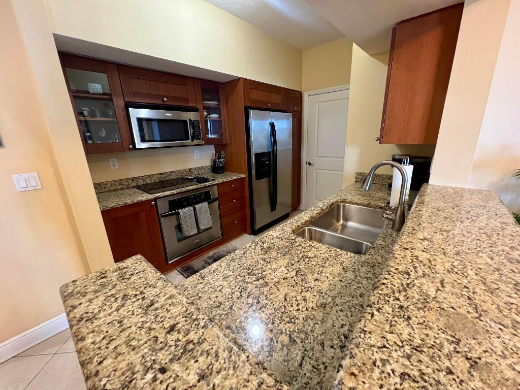 HARBORAGE YACHT CONDO - Residential Lease