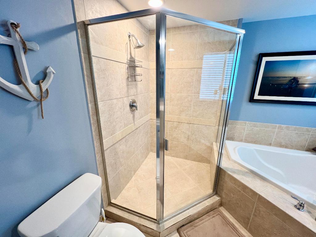 HARBORAGE YACHT CONDO - Residential Lease