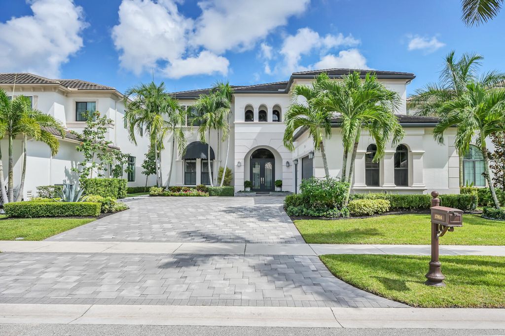 Photo of 17814 Cadena Drive, Boca Raton, FL 33496 (MLS # R10751575)