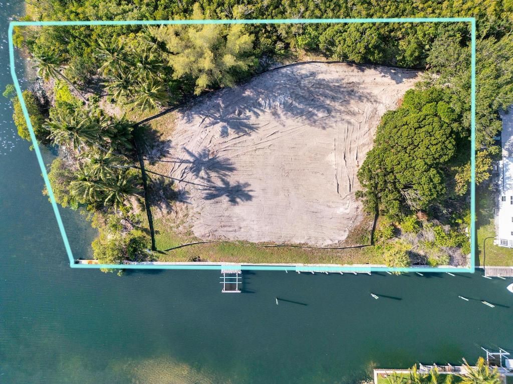 Photo of 9399 SE Delafield Street, Hobe Sound, FL 33455 (MLS # R10992883)