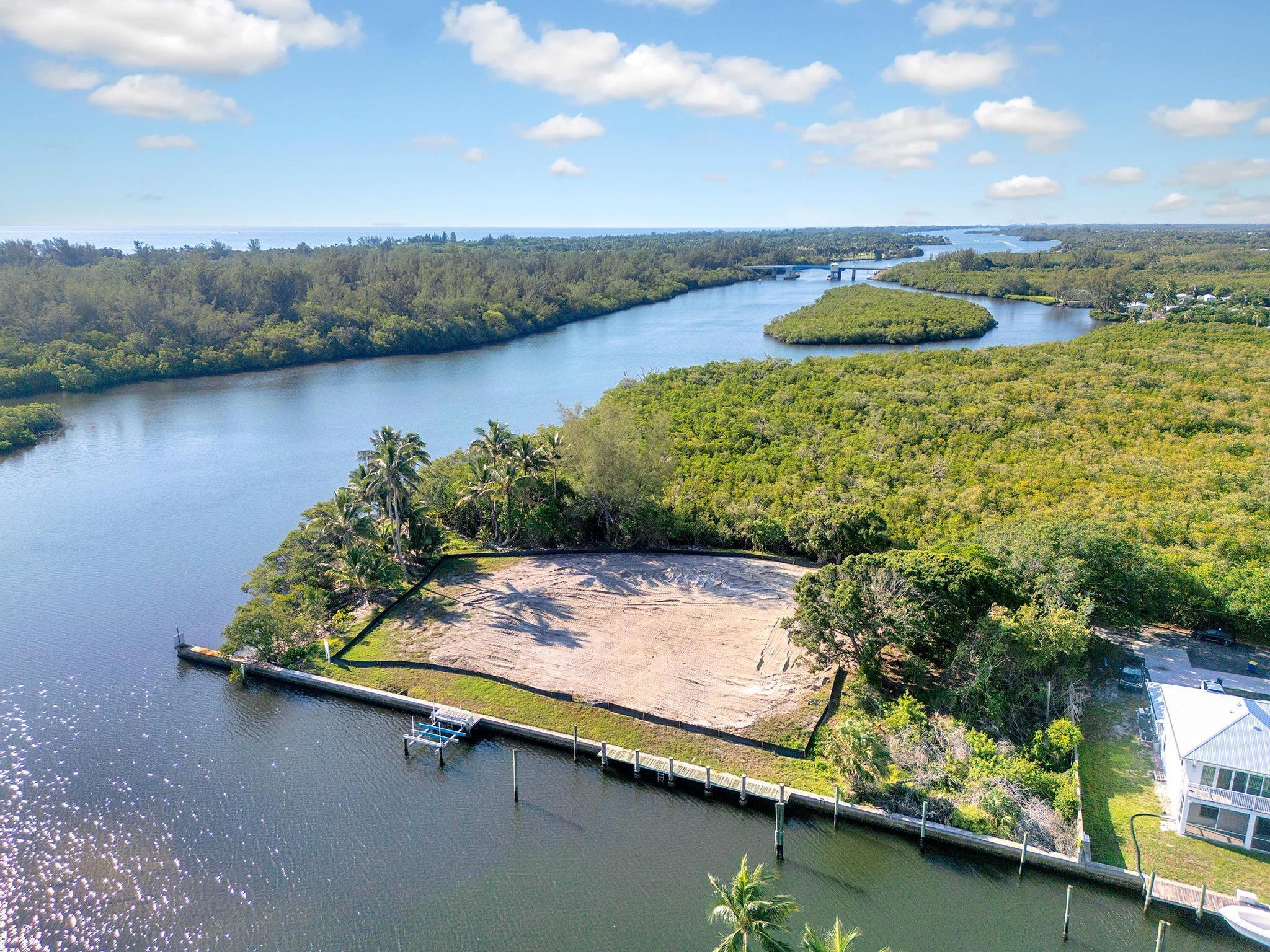 GOMEZ GRANT W OF RIVER - Land