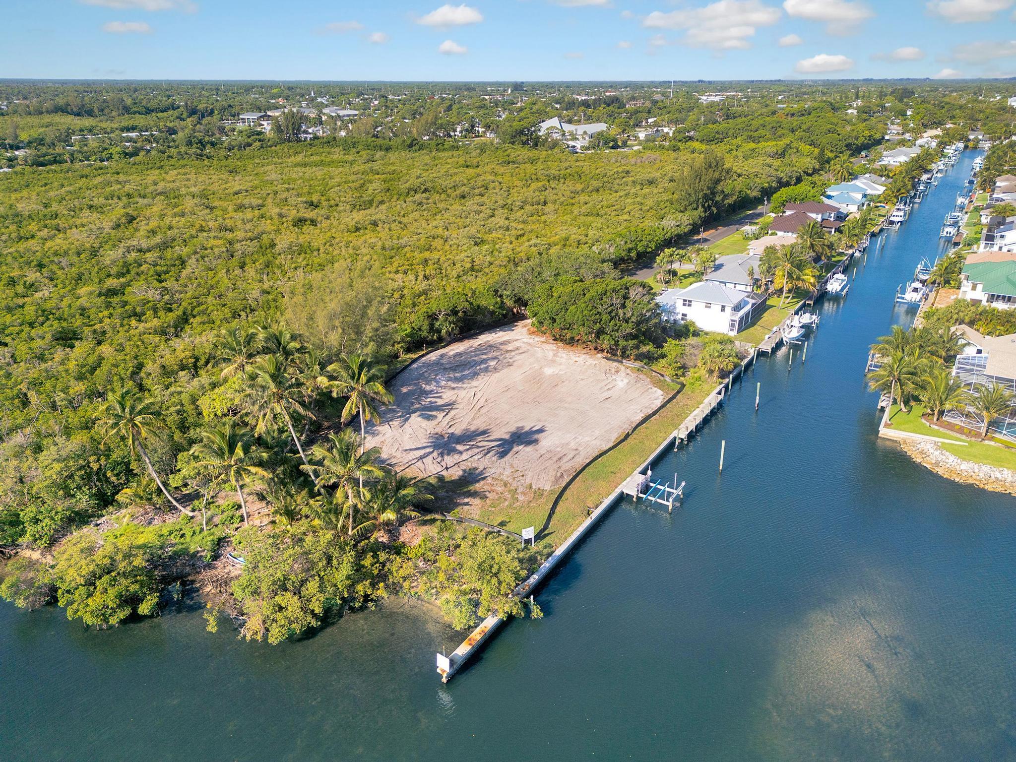 GOMEZ GRANT W OF RIVER - Land