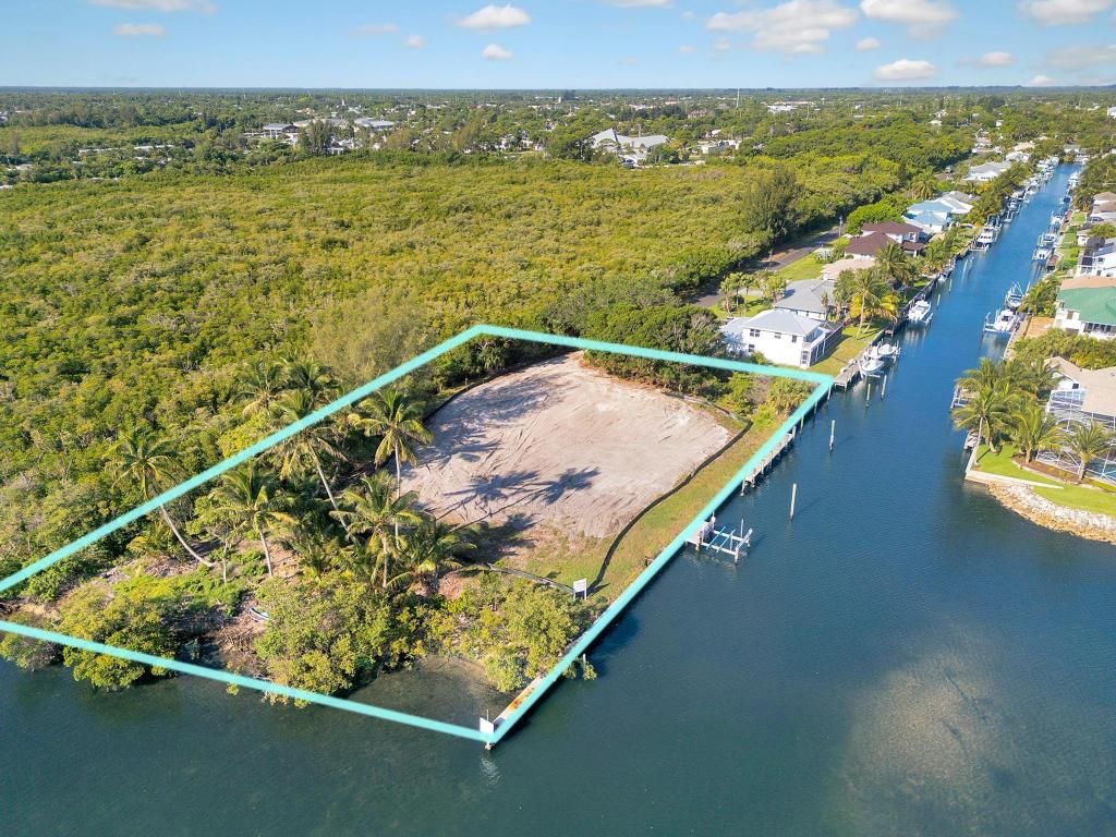 Photo of 9399 SE Delafield Street, Hobe Sound, FL 33455 (MLS # R10992883)