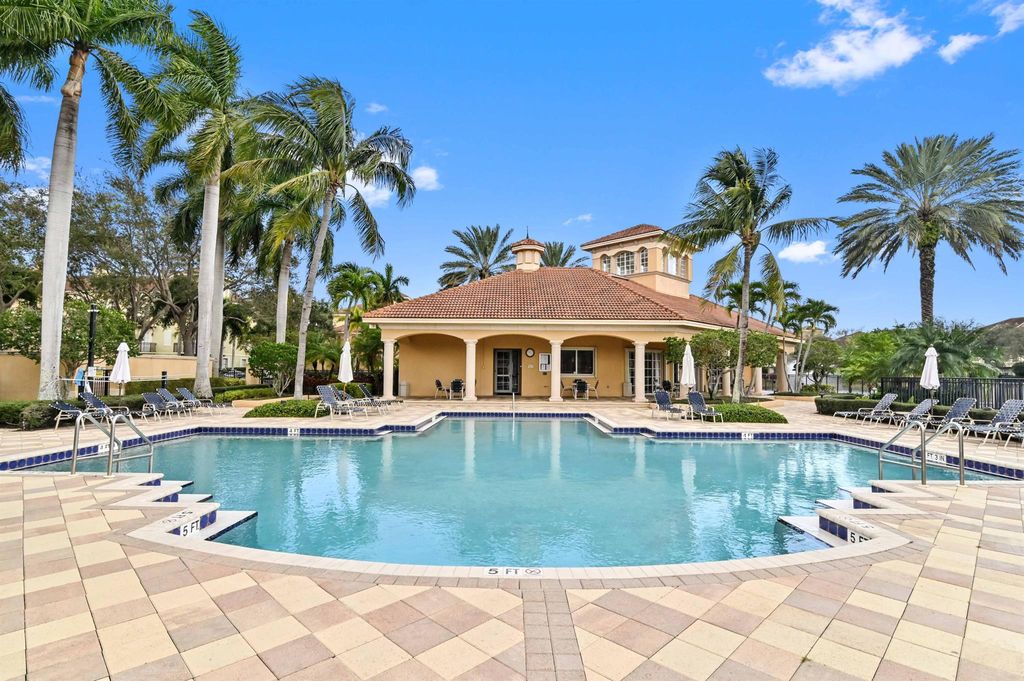 Photo of 2532 Gardens Parkway, Palm Beach Gardens, FL 33410 (MLS # R10959442)