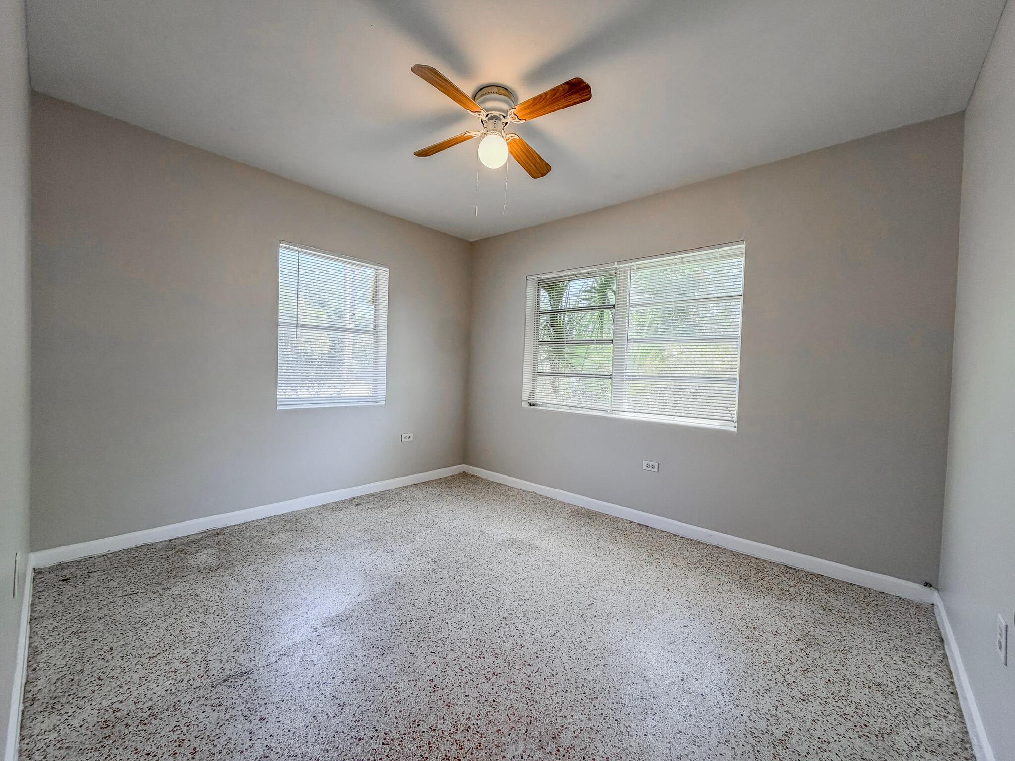 MODEL LAND CO - Residential Lease