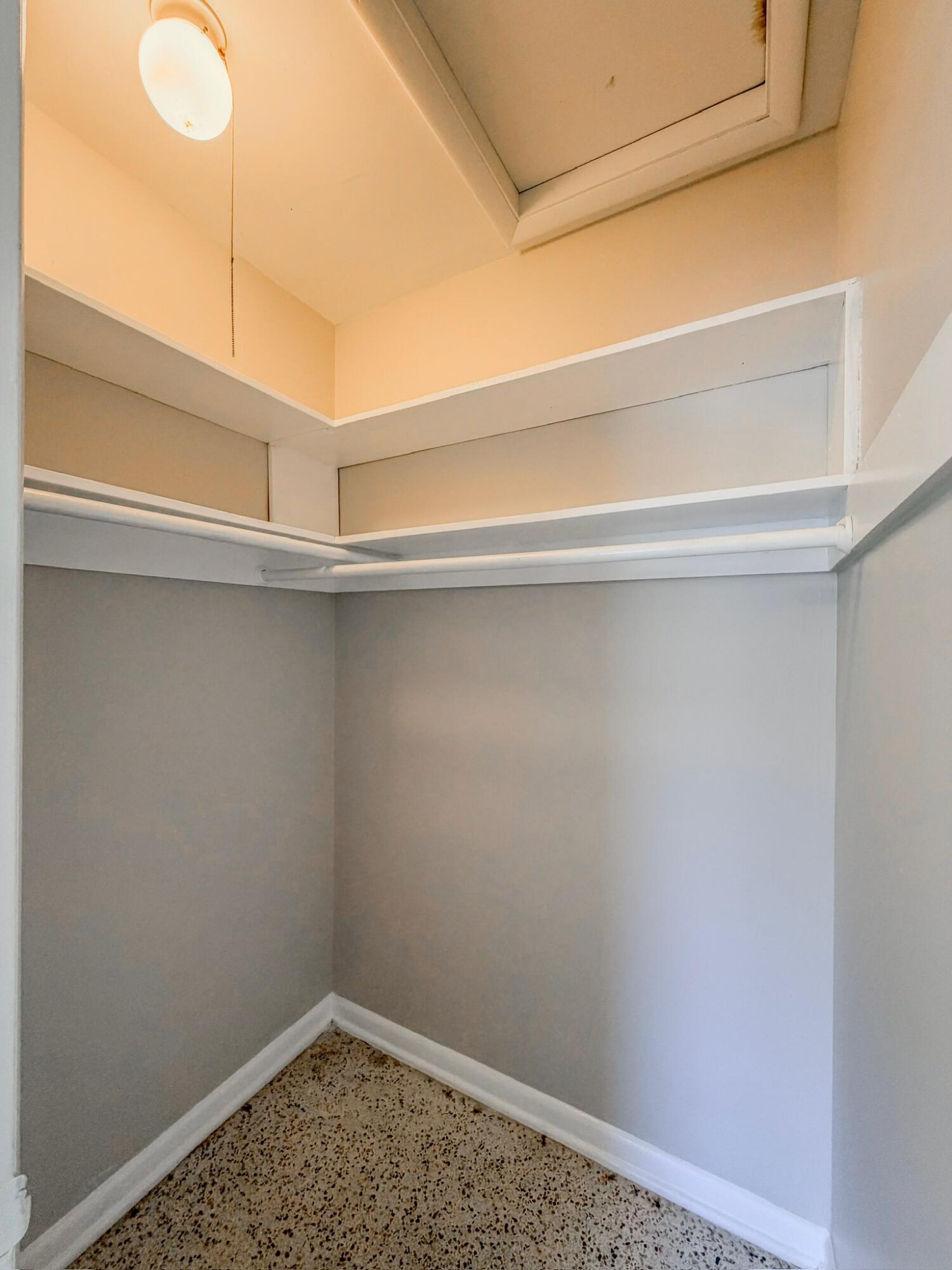 MODEL LAND CO - Residential Lease