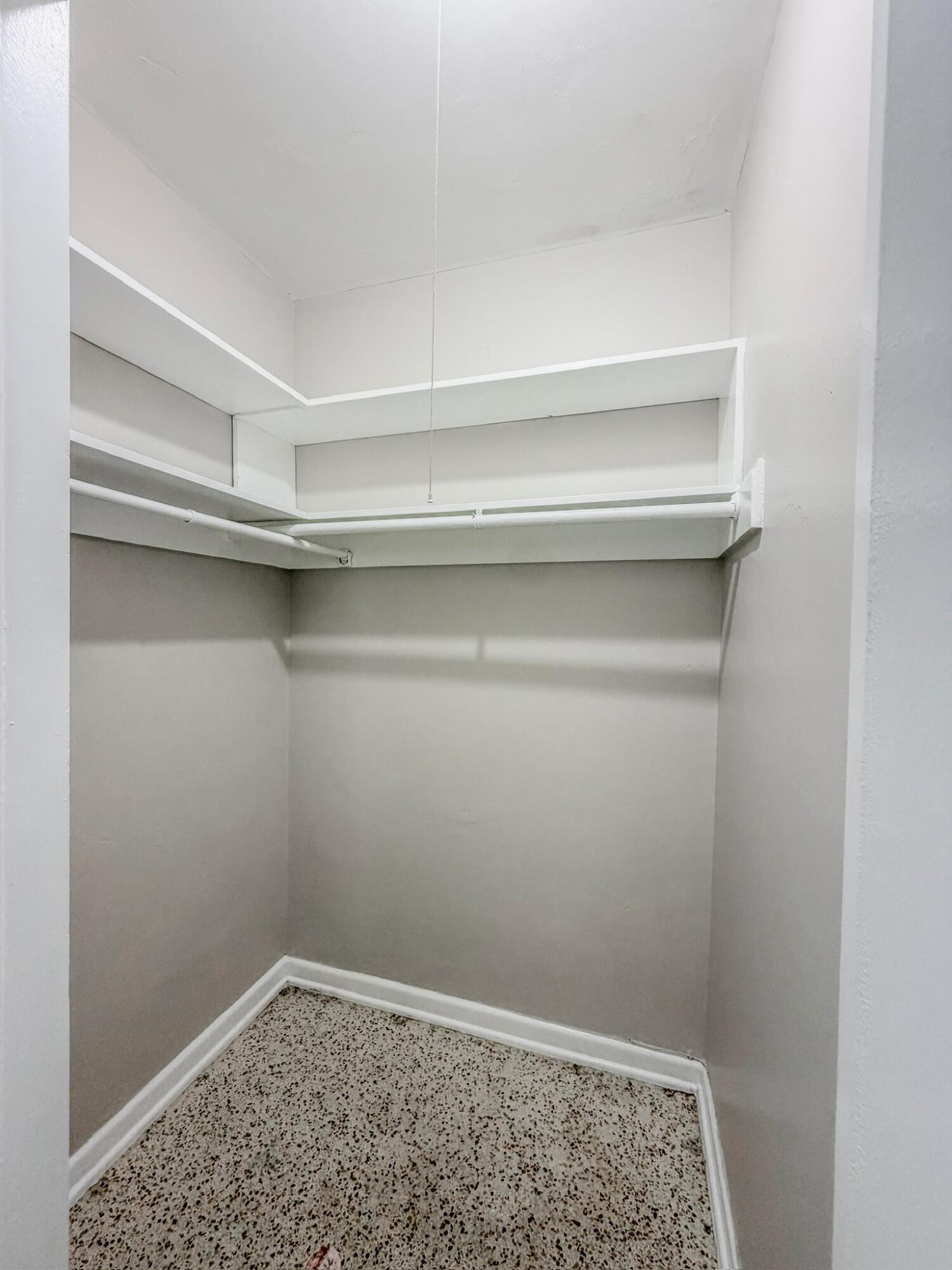 MODEL LAND CO - Residential Lease