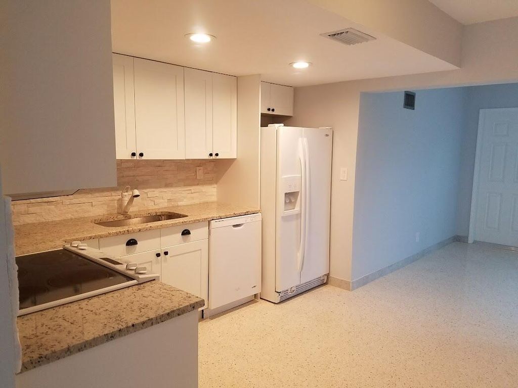 Photo of 2494 NE 5th Avenue #B, Boca Raton, FL 33431 (MLS # R11107640)