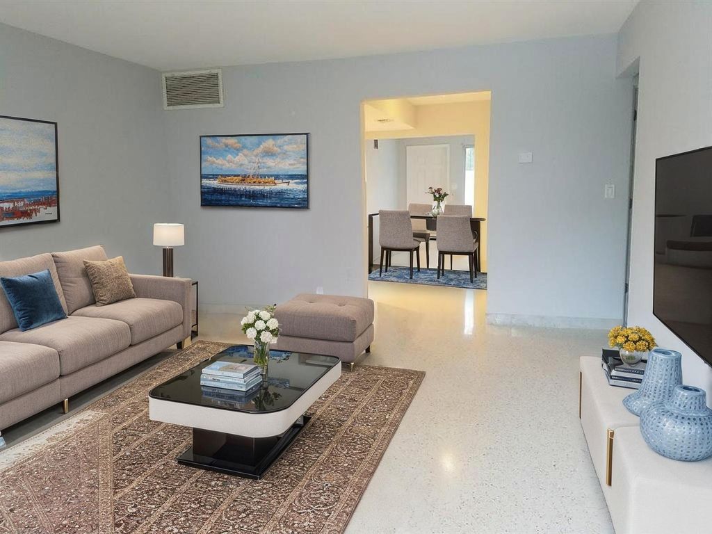 Photo of 2494 NE 5th Avenue #B, Boca Raton, FL 33431 (MLS # R11107640)