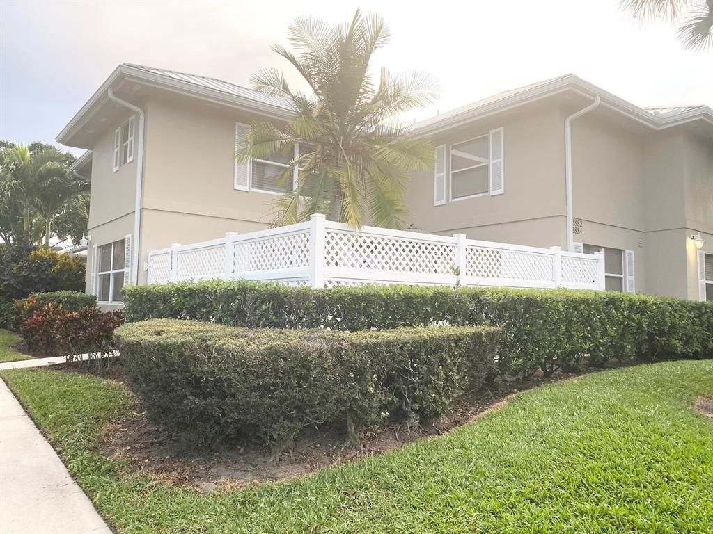 Photo of 2882 SW Lakemont Place, Palm City, FL 34990 (MLS # R10758889)