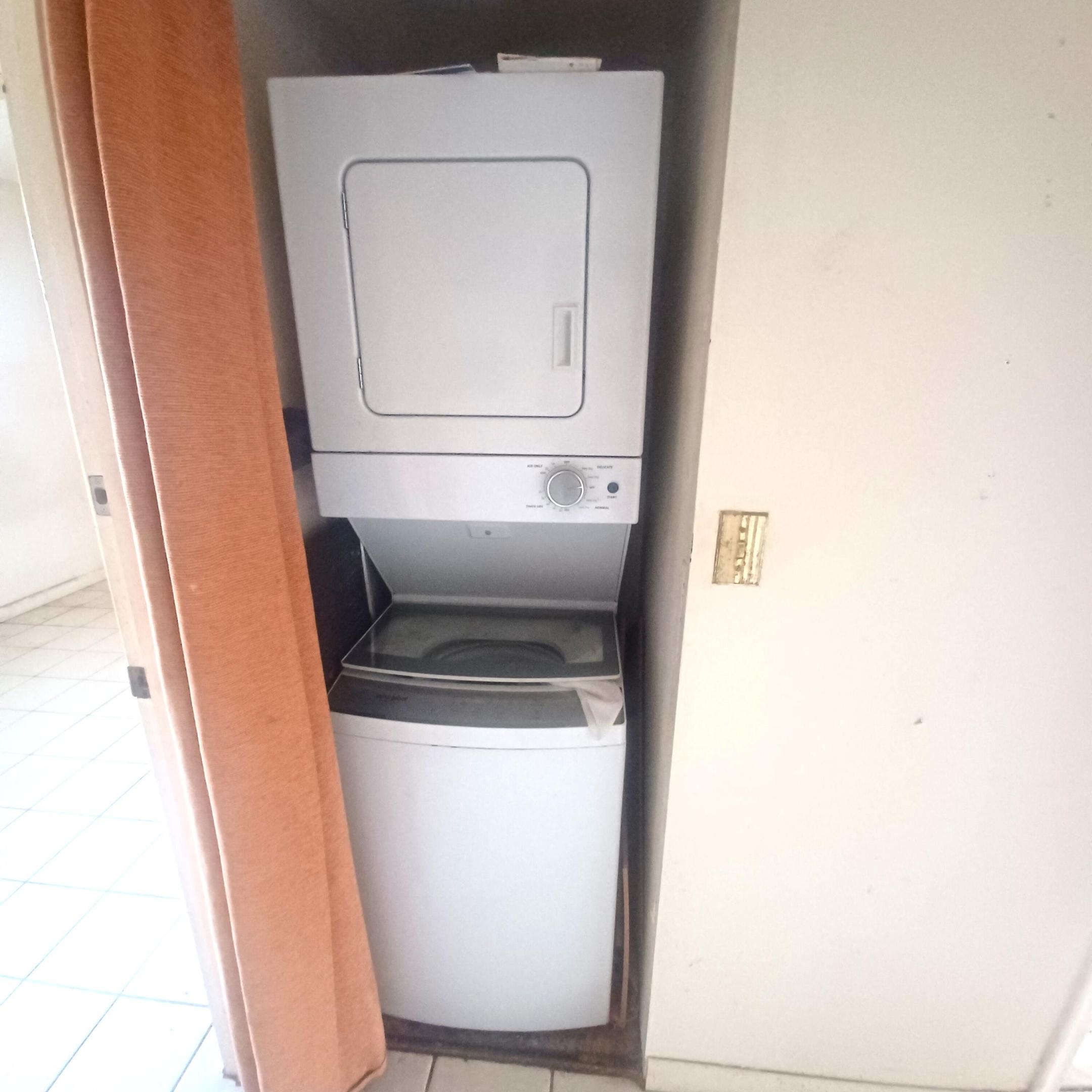 3186 Via Poinciana 311