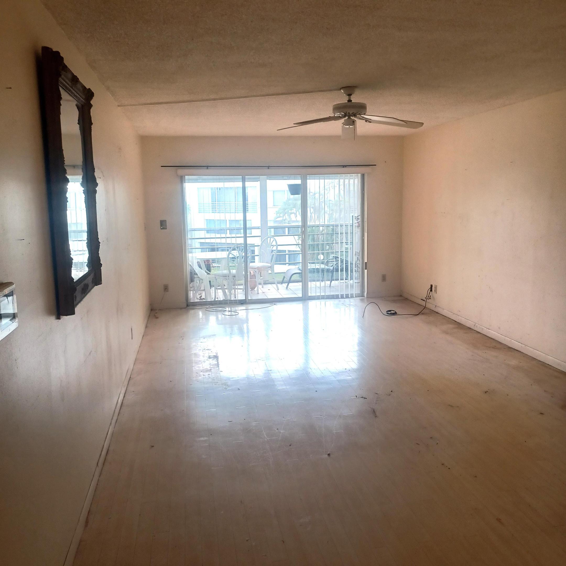 3186 Via Poinciana 311