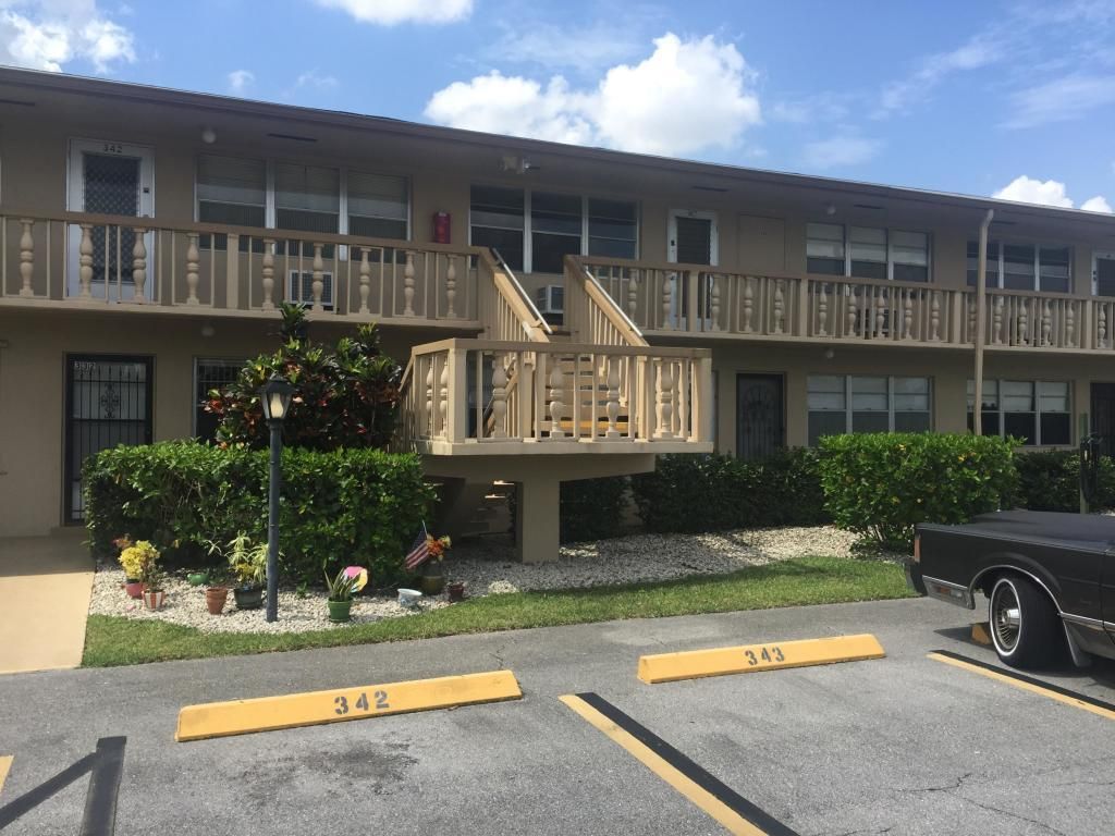 Photo of 63 Easthampton C, West Palm Beach, FL 33417 (MLS # R10705826)