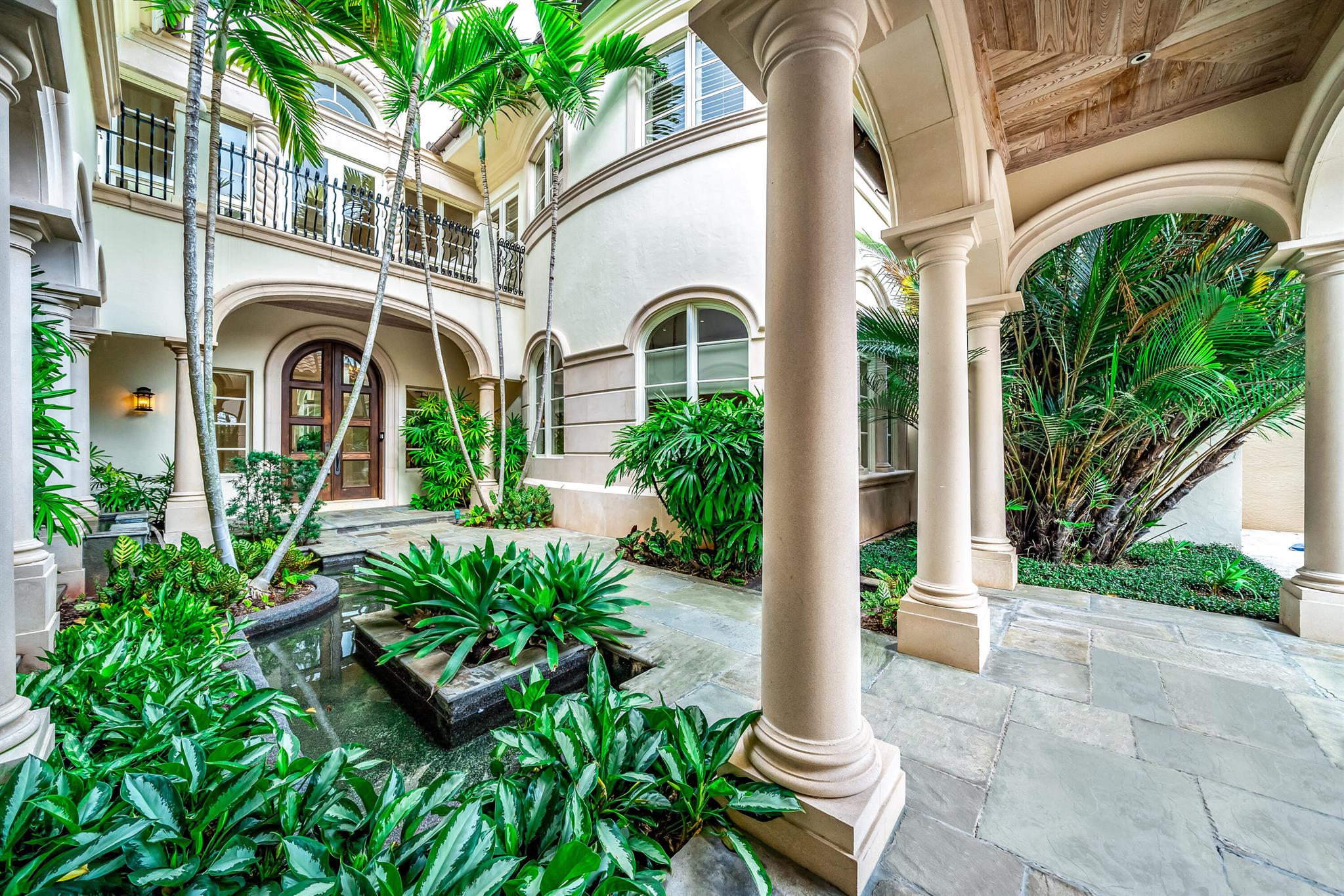 361 Mizner Lake Estates Drive, Boca Raton, FL, 33432/$100,000 2 361 Mizner Lake Estates Drive
