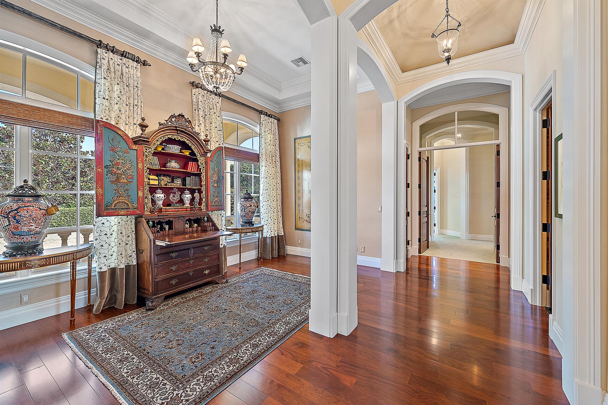 Jupiter Hills Village - Residential