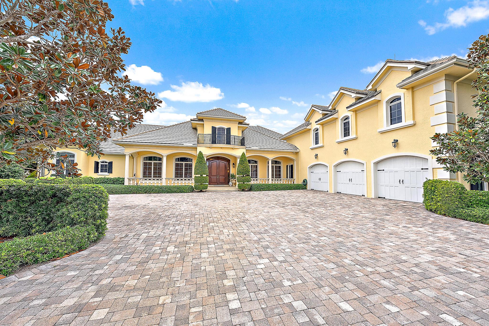 Jupiter Hills Village - Residential