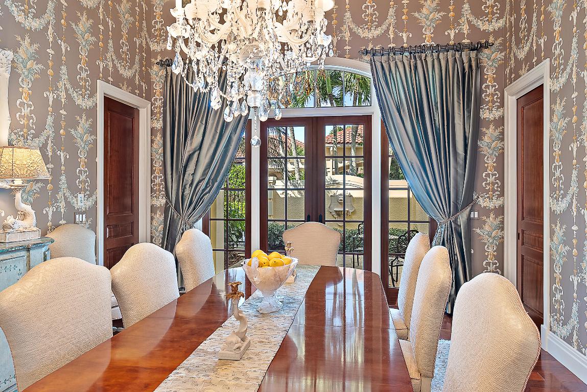 Jupiter Hills Village - Residential