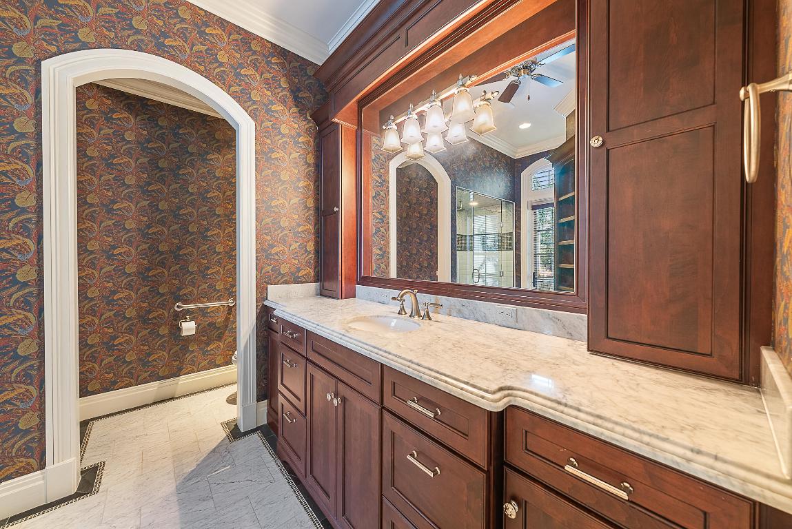 Jupiter Hills Village - Residential