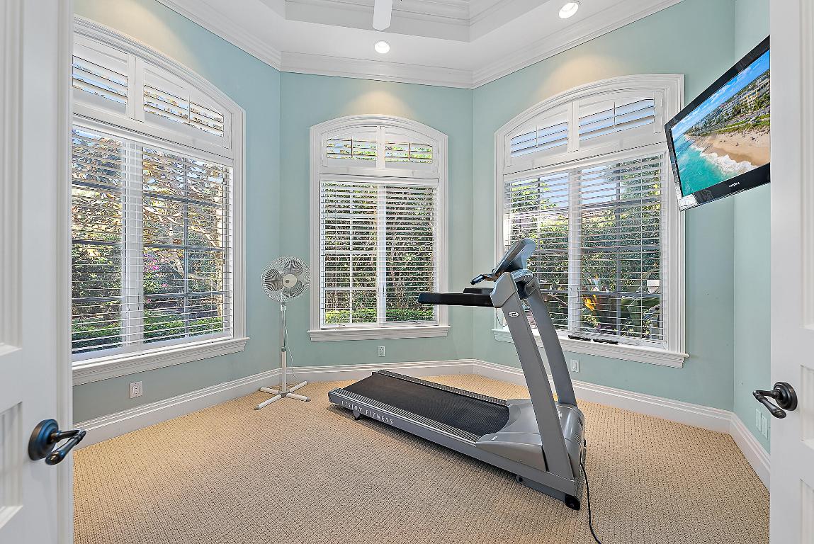 Jupiter Hills Village - Residential