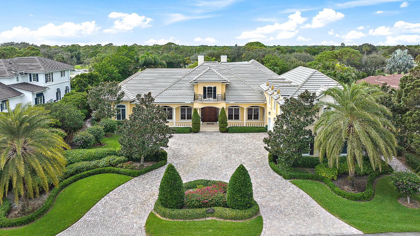 Jupiter Hills Village - Residential