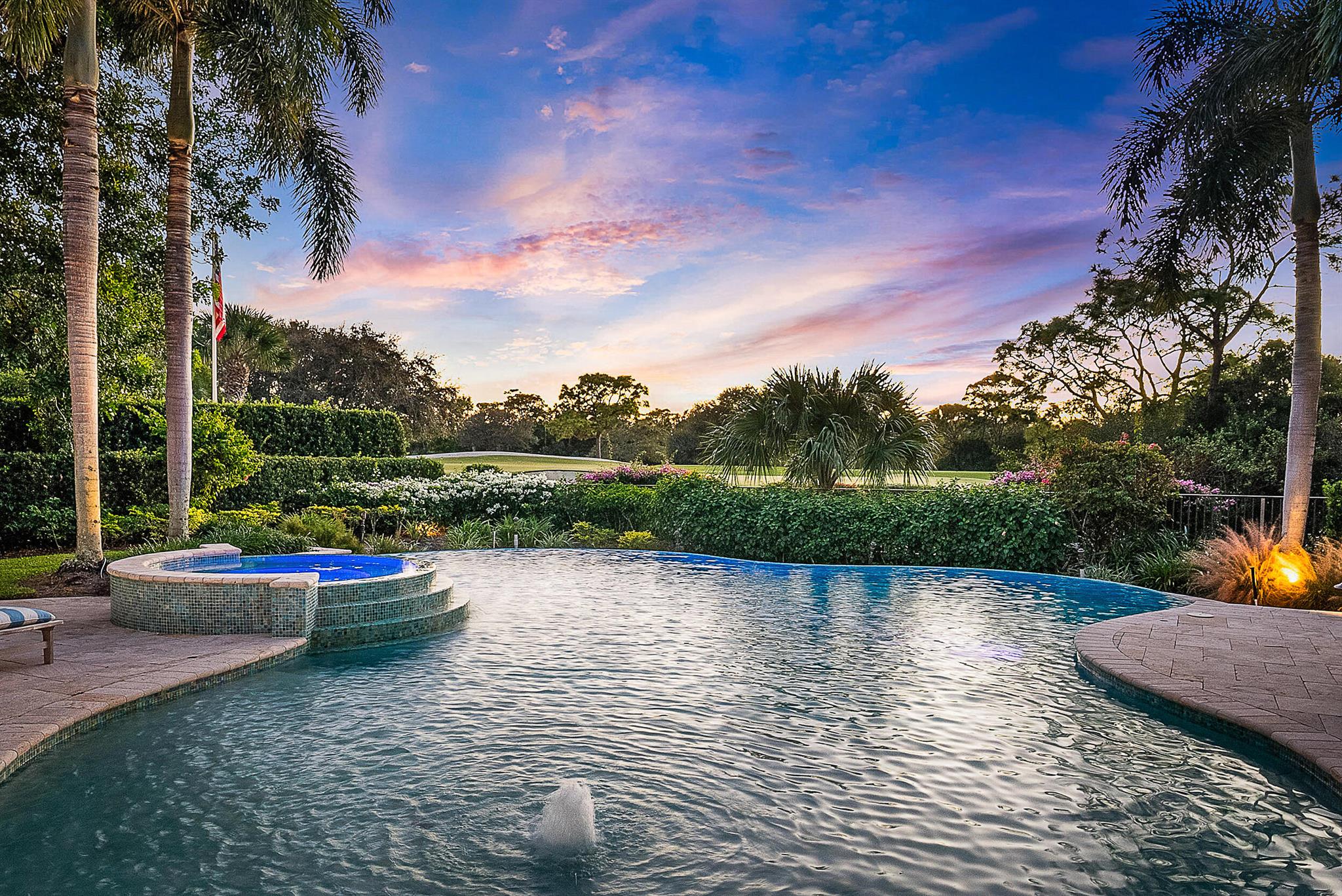 Jupiter Hills Village - Residential