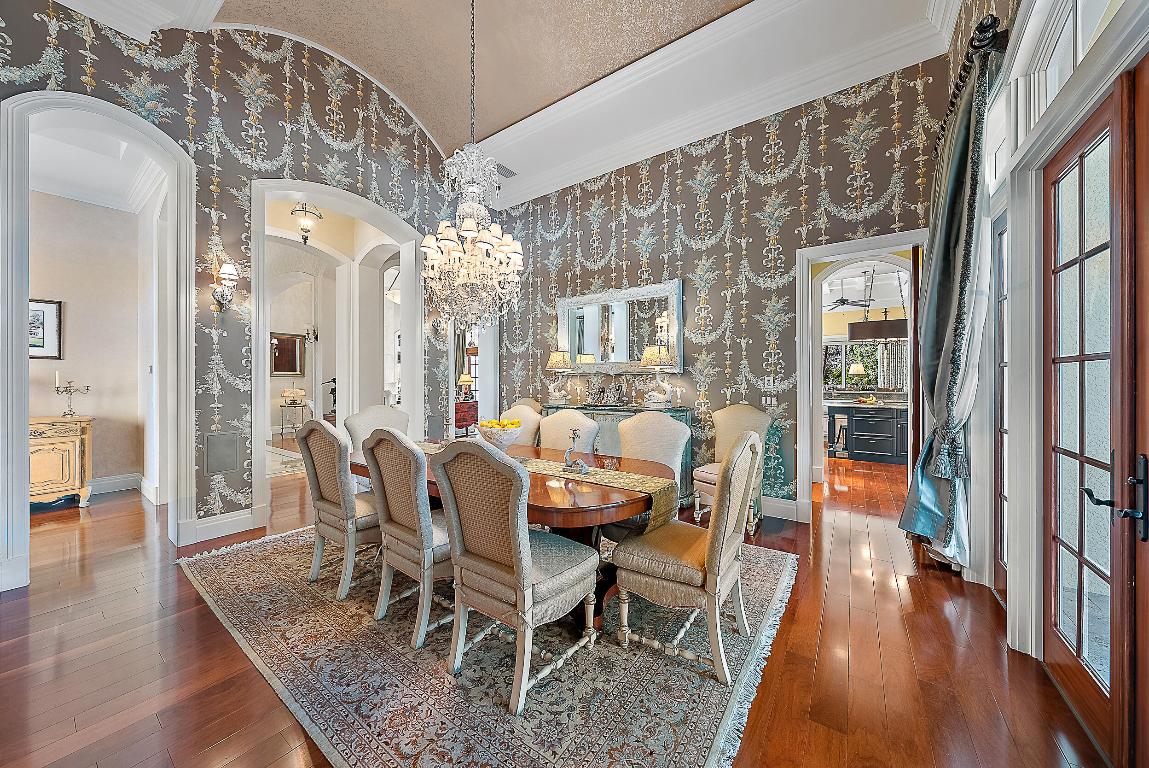 Jupiter Hills Village - Residential