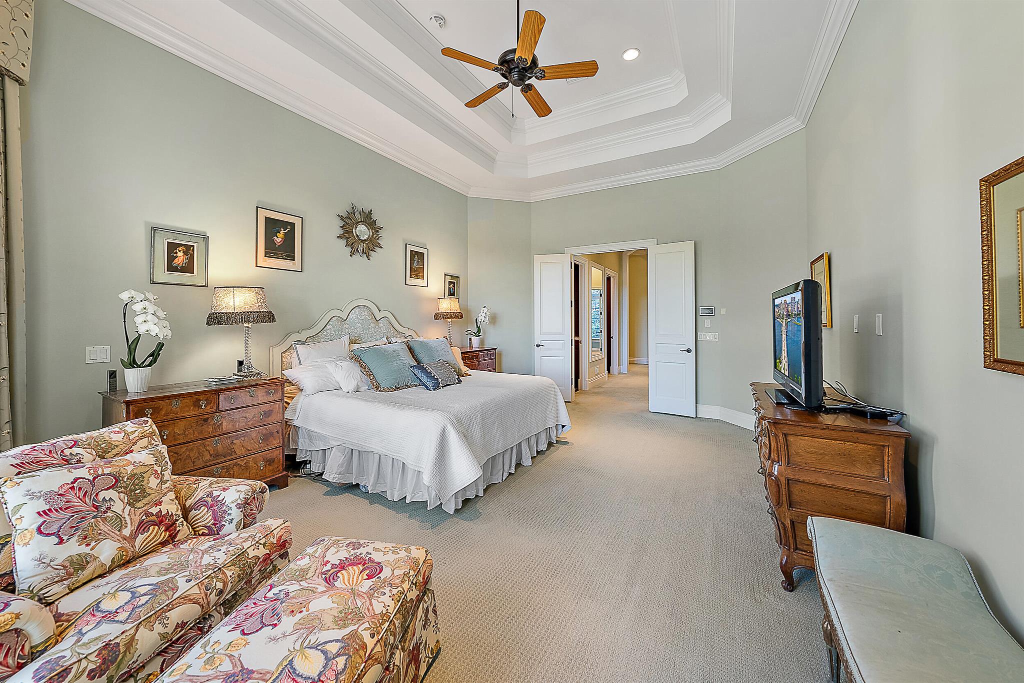 Jupiter Hills Village - Residential