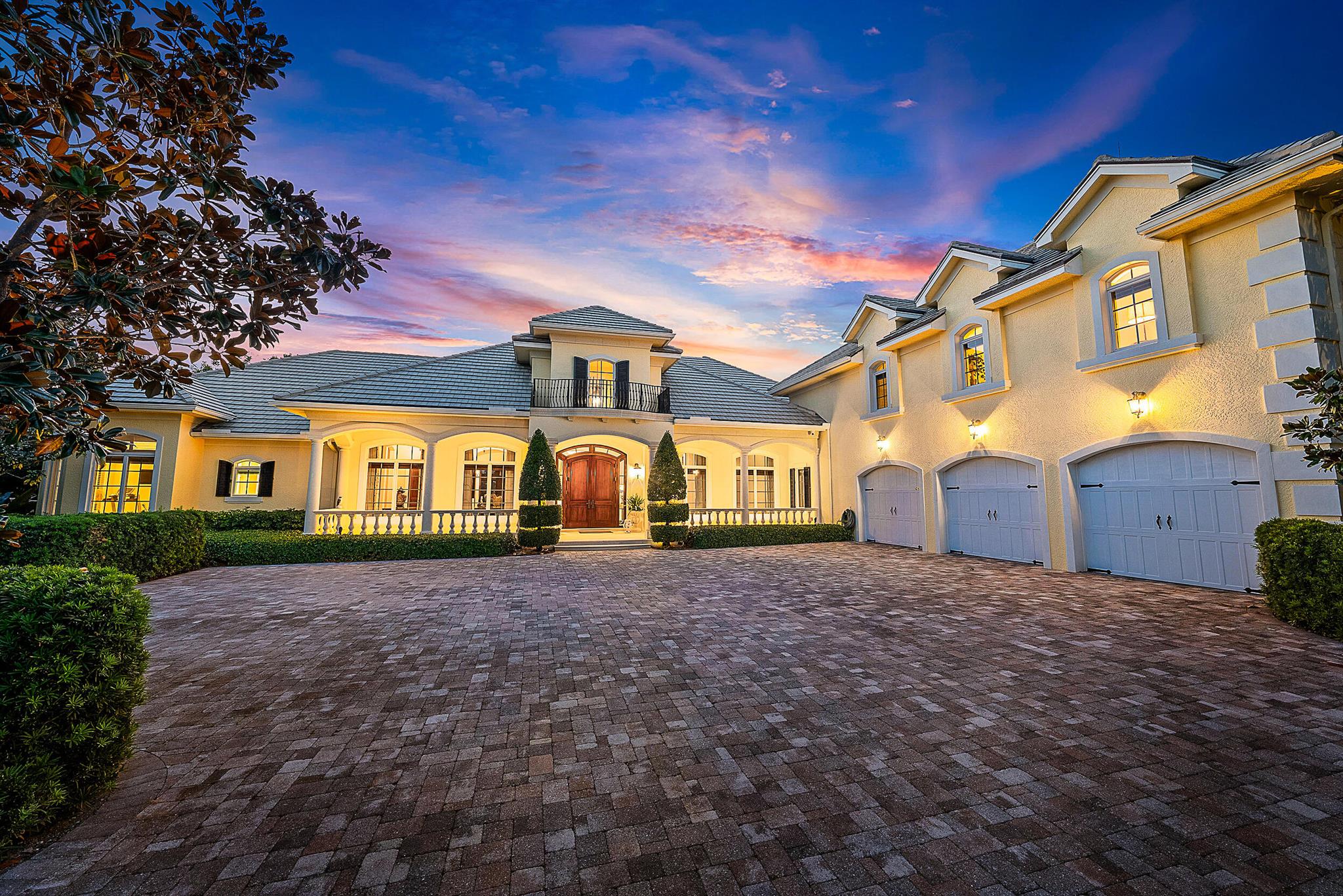 Jupiter Hills Village - Residential