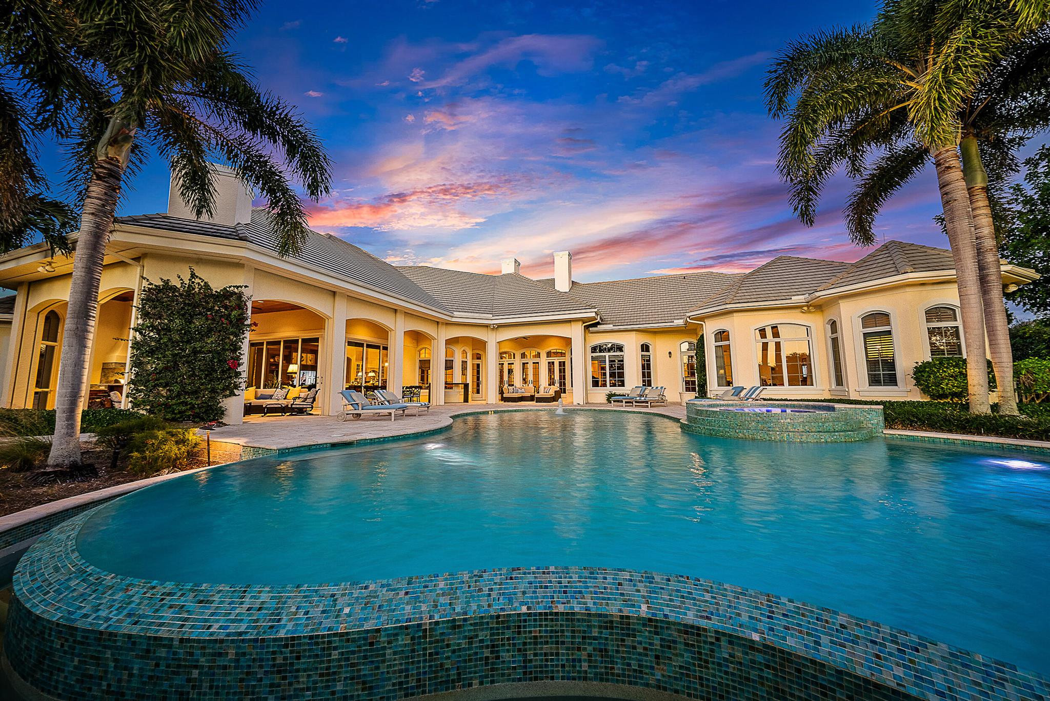 Jupiter Hills Village - Residential