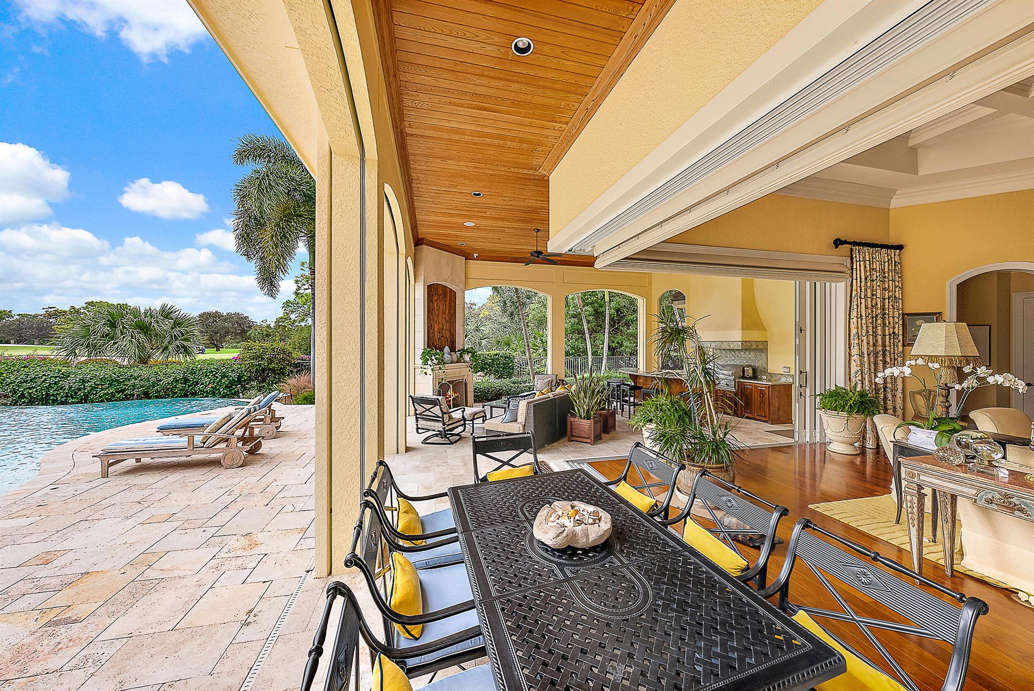 Jupiter Hills Village - Residential