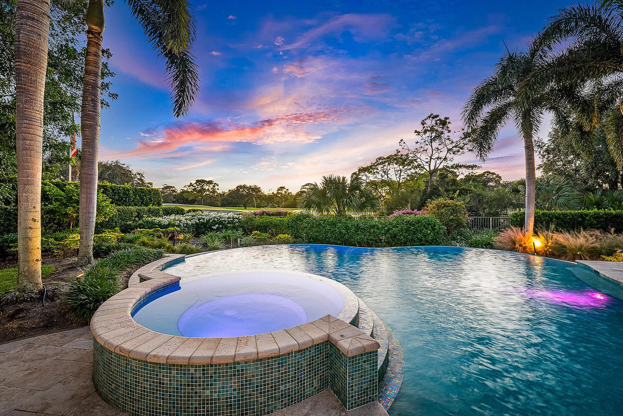Jupiter Hills Village - Residential