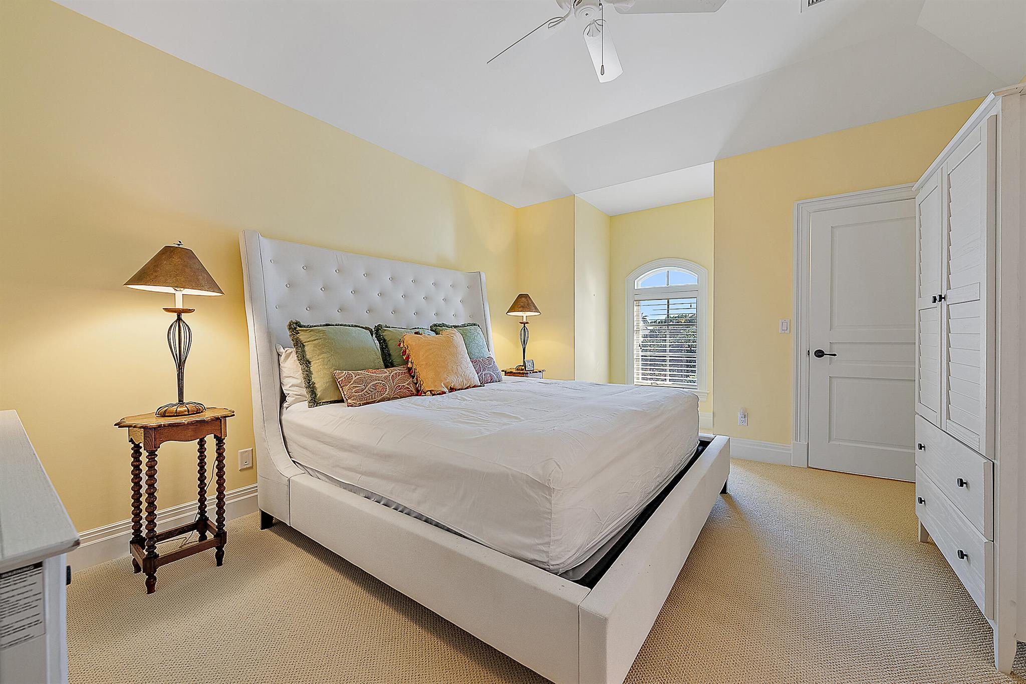 Jupiter Hills Village - Residential