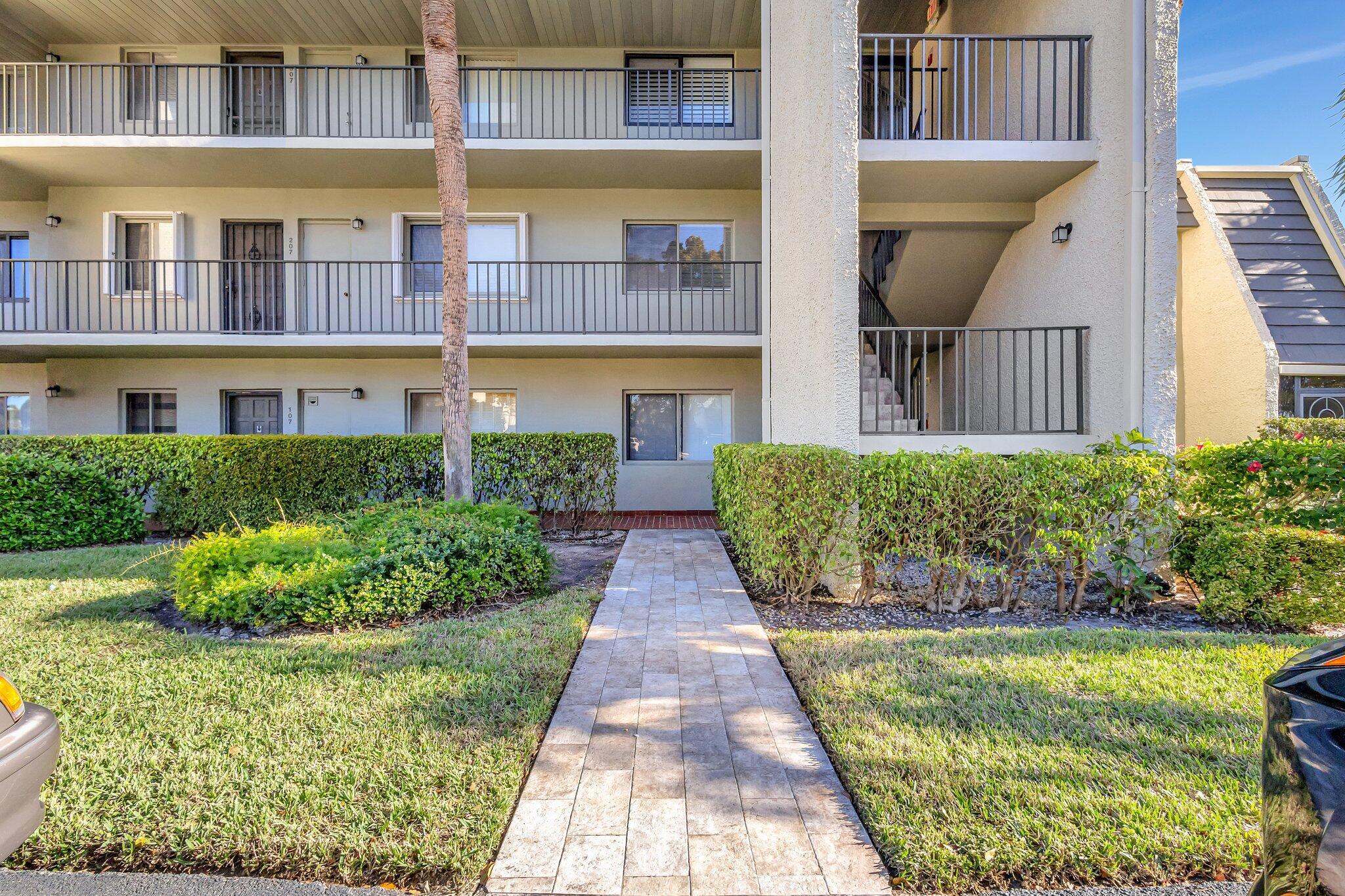 FOUNTAINS OF PALM BEACH C - Residential