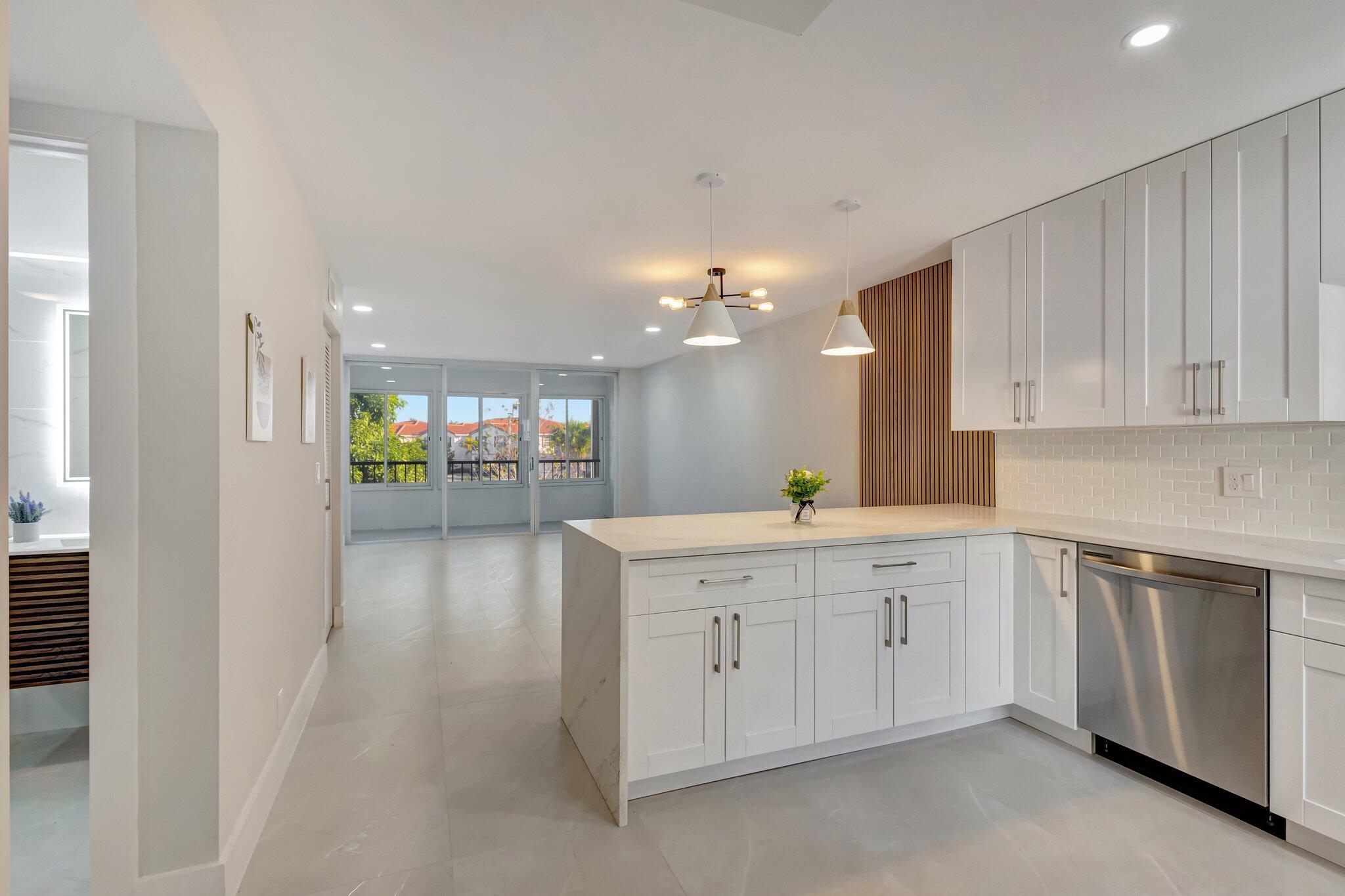 FOUNTAINS OF PALM BEACH C - Residential