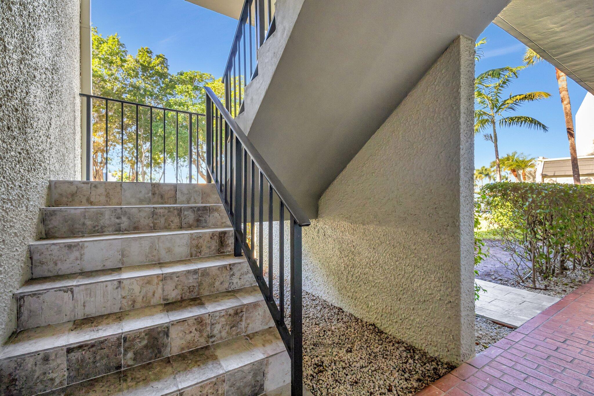 FOUNTAINS OF PALM BEACH C - Residential