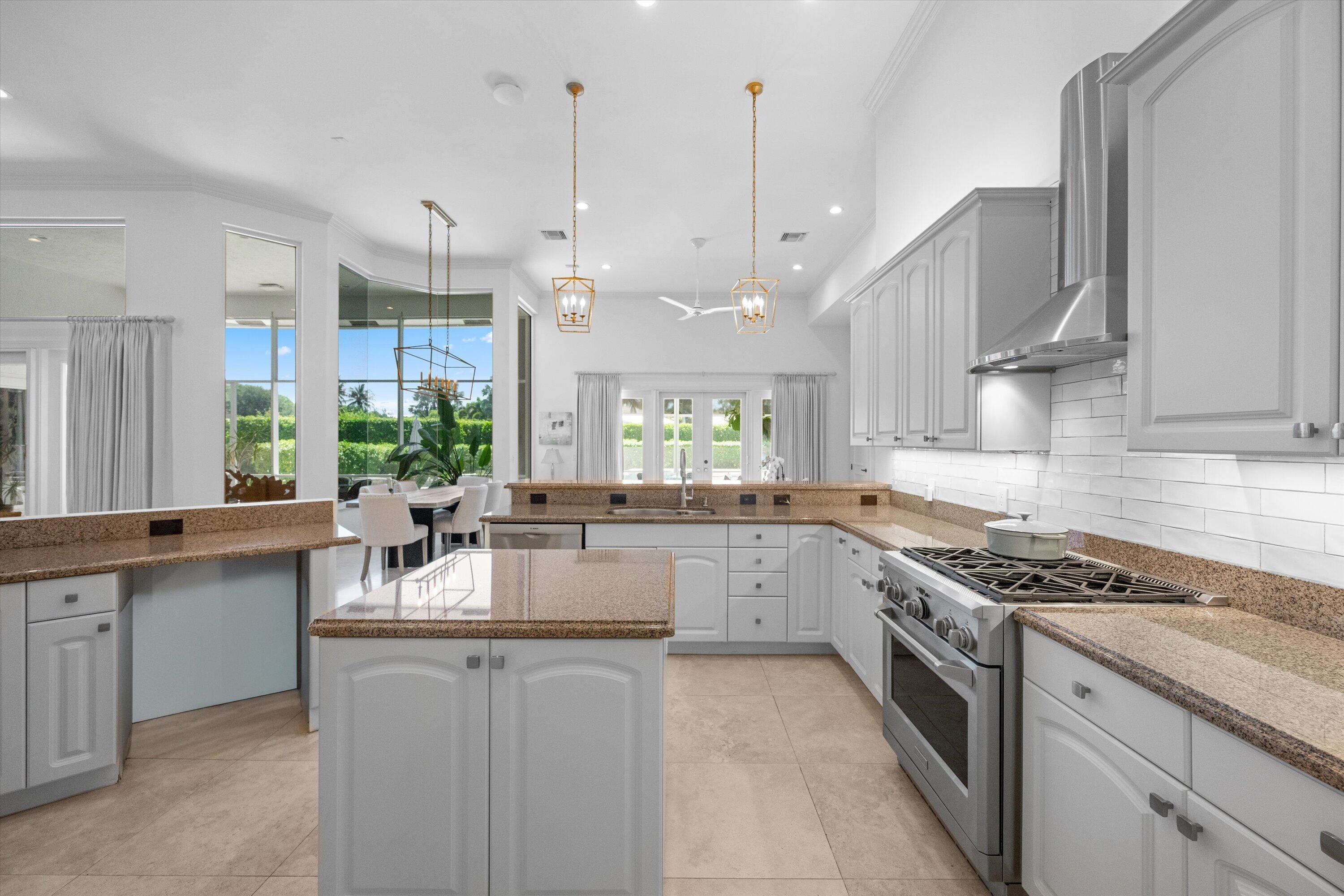 EQUESTRIAN CLUB ESTATES 1 - Residential