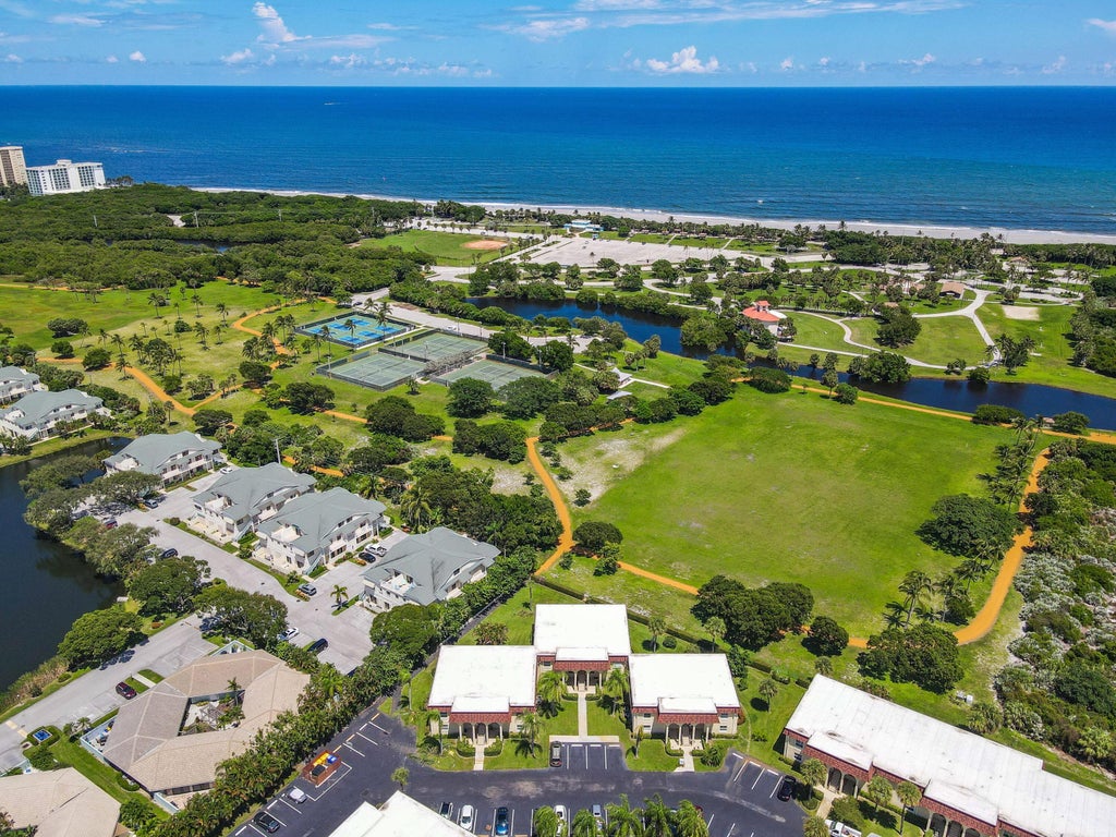 Photo of 717 S Us Highway 1 #612, Jupiter, FL 33477 (MLS # R11047168)