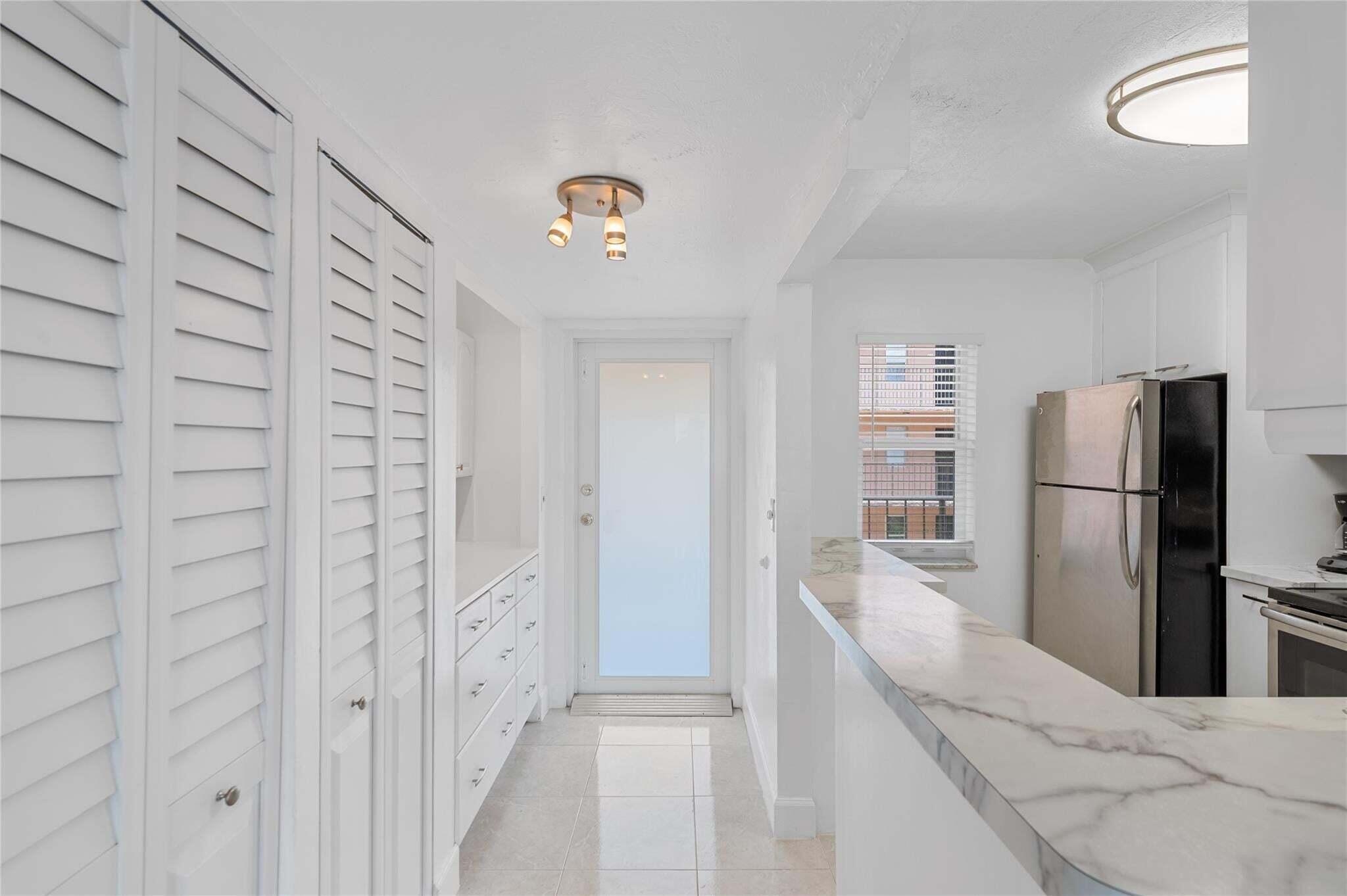 2841 Somerset Drive 311