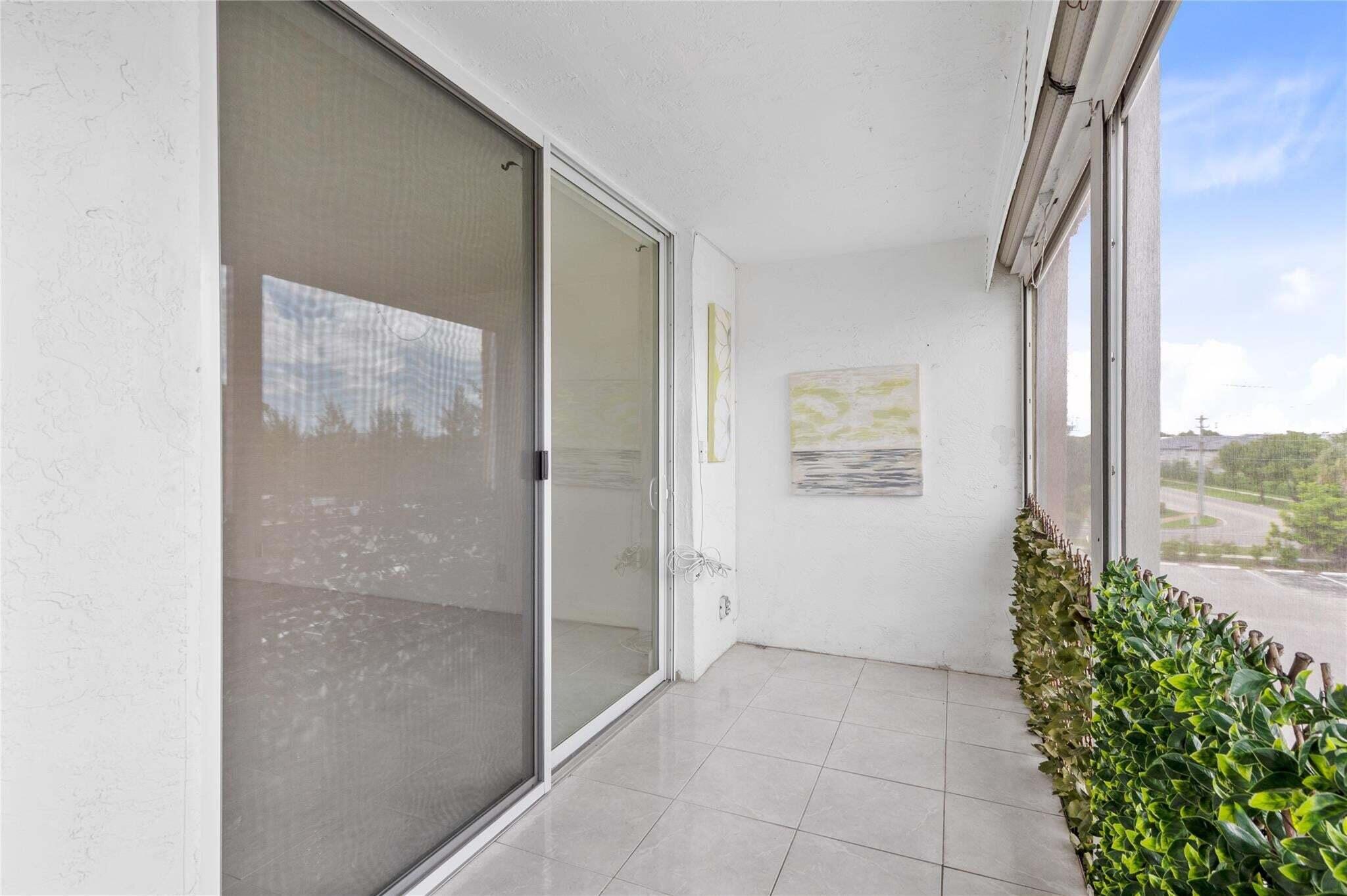 SOMERSET NO 4 CONDO - Residential