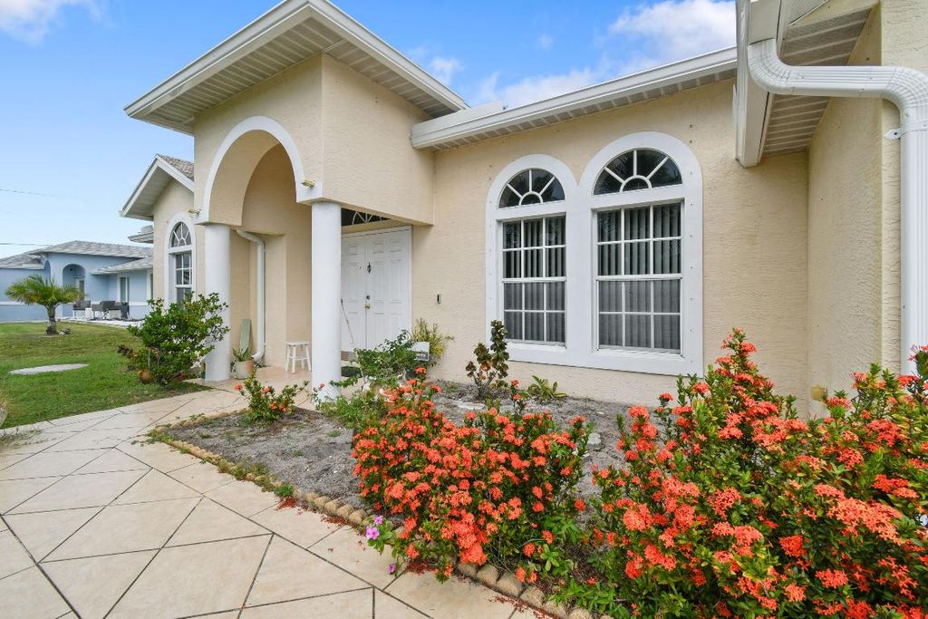 Photo of 767 SW Bond Road, Port Saint Lucie, FL 34953 (MLS # R11117841)