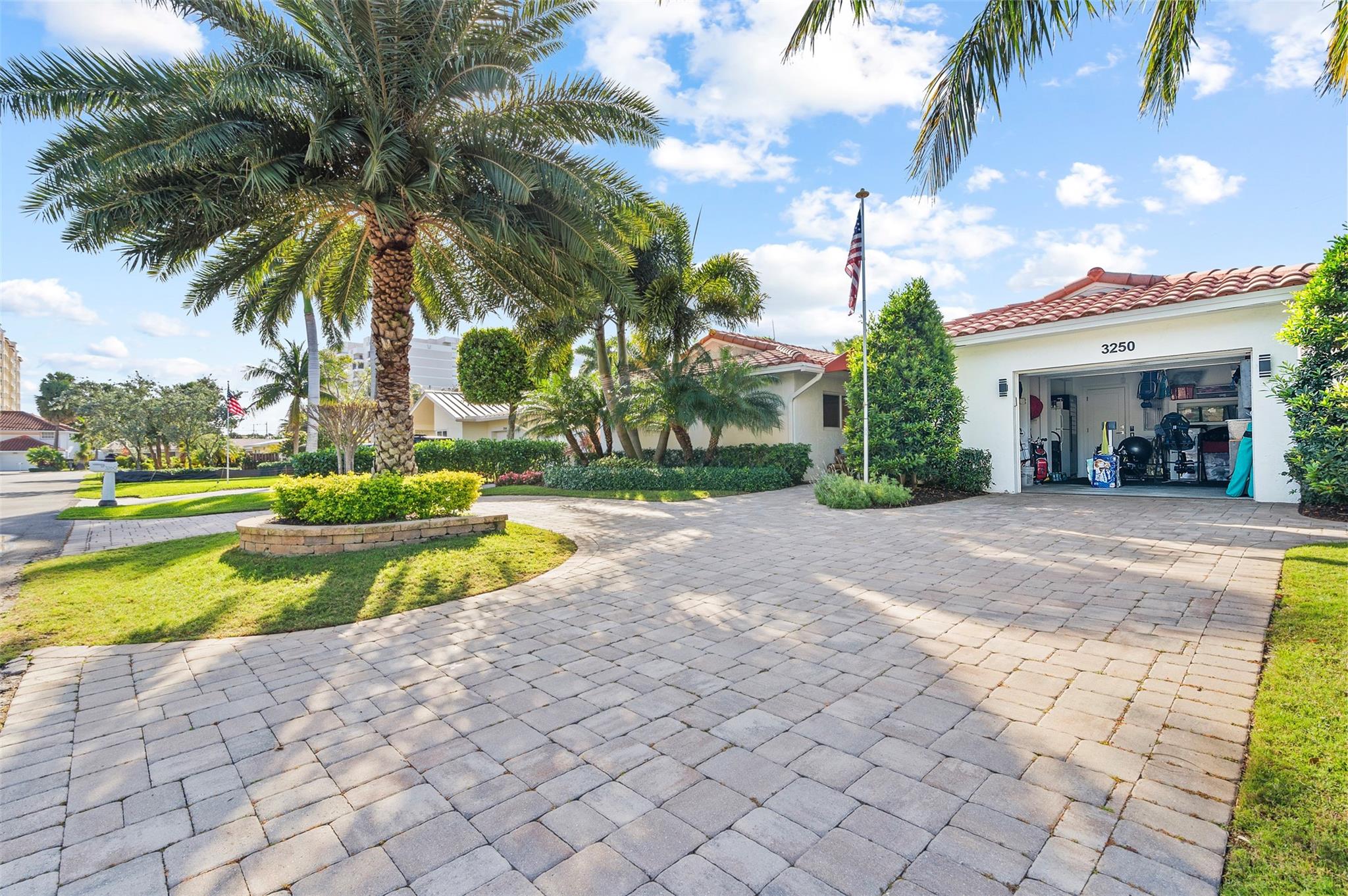 3250 Spanish River Dr