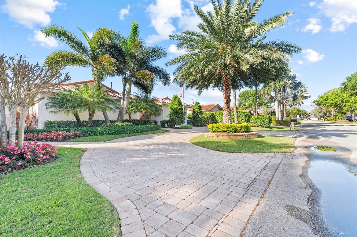 3250 Spanish River Drive